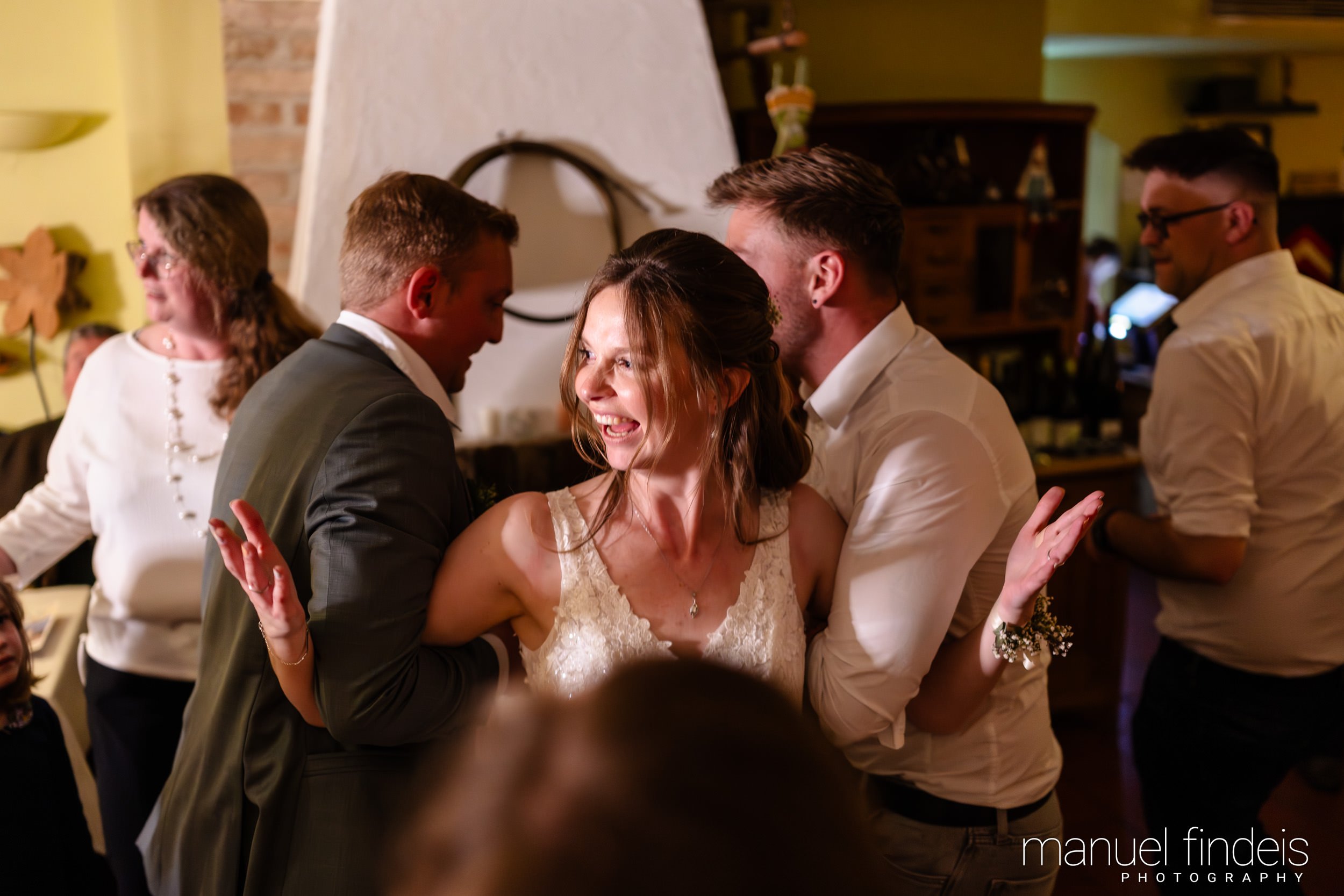 1007_Hochzeit_VuA_www.manuelfindeis.com.jpg