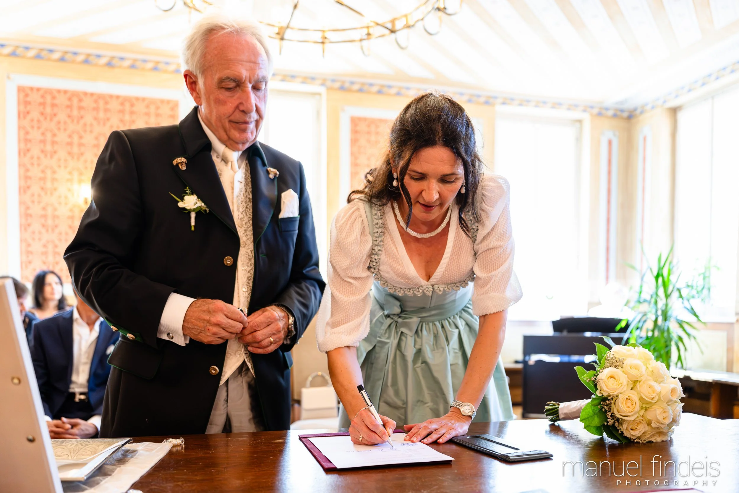 0156_Hochzeit_AuE_www.manuelfindeis.com.jpg