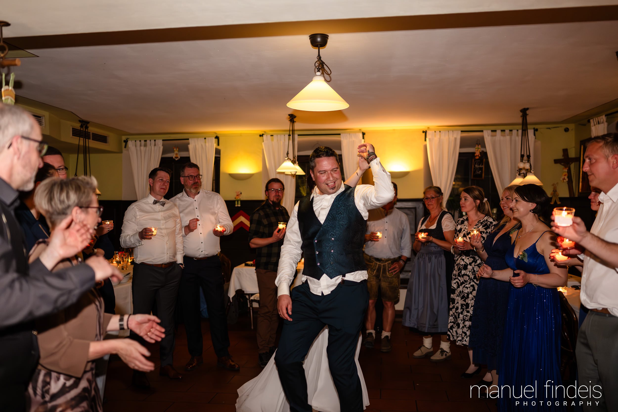 1156_Hochzeit_VuA_www.manuelfindeis.com.jpg