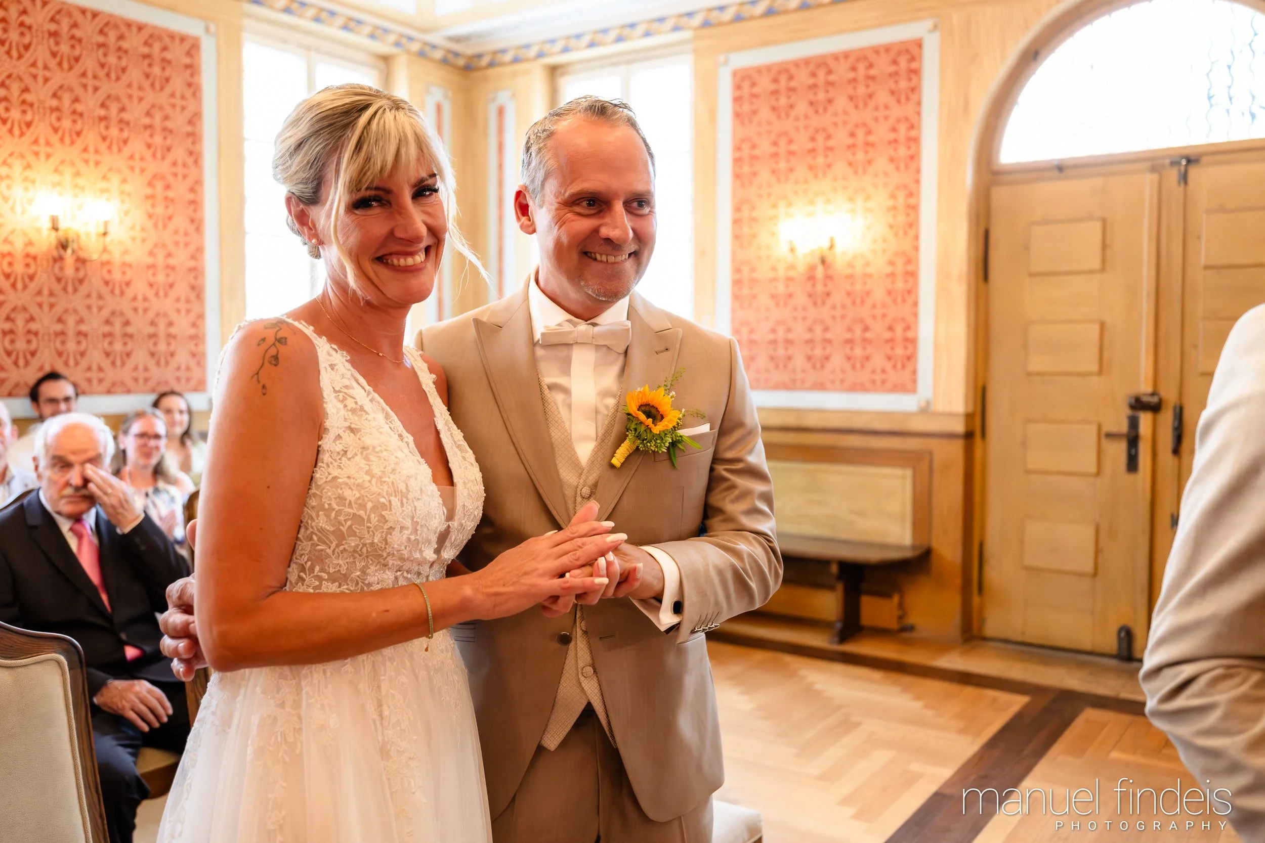 0185_Hochzeit_CuR_www.manuelfindeis.com.jpg
