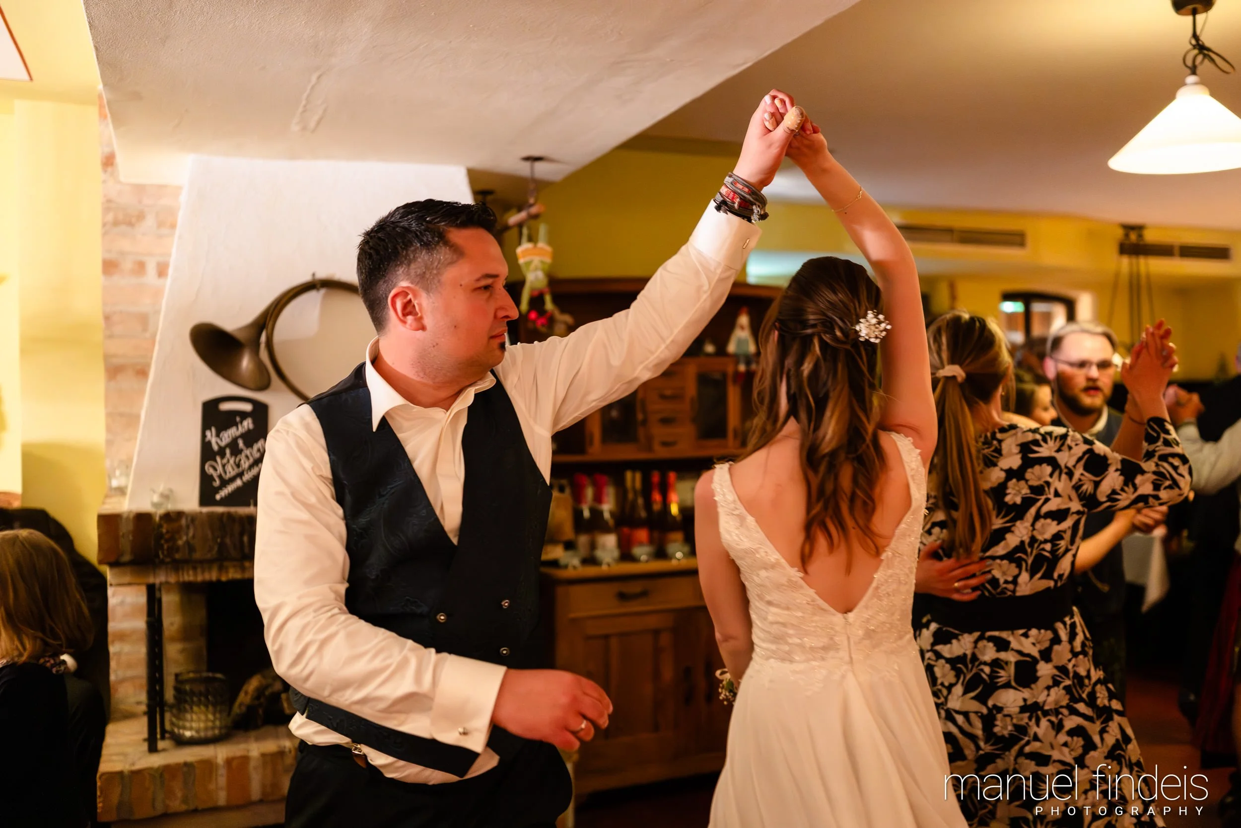 1003_Hochzeit_VuA_www.manuelfindeis.com.jpg