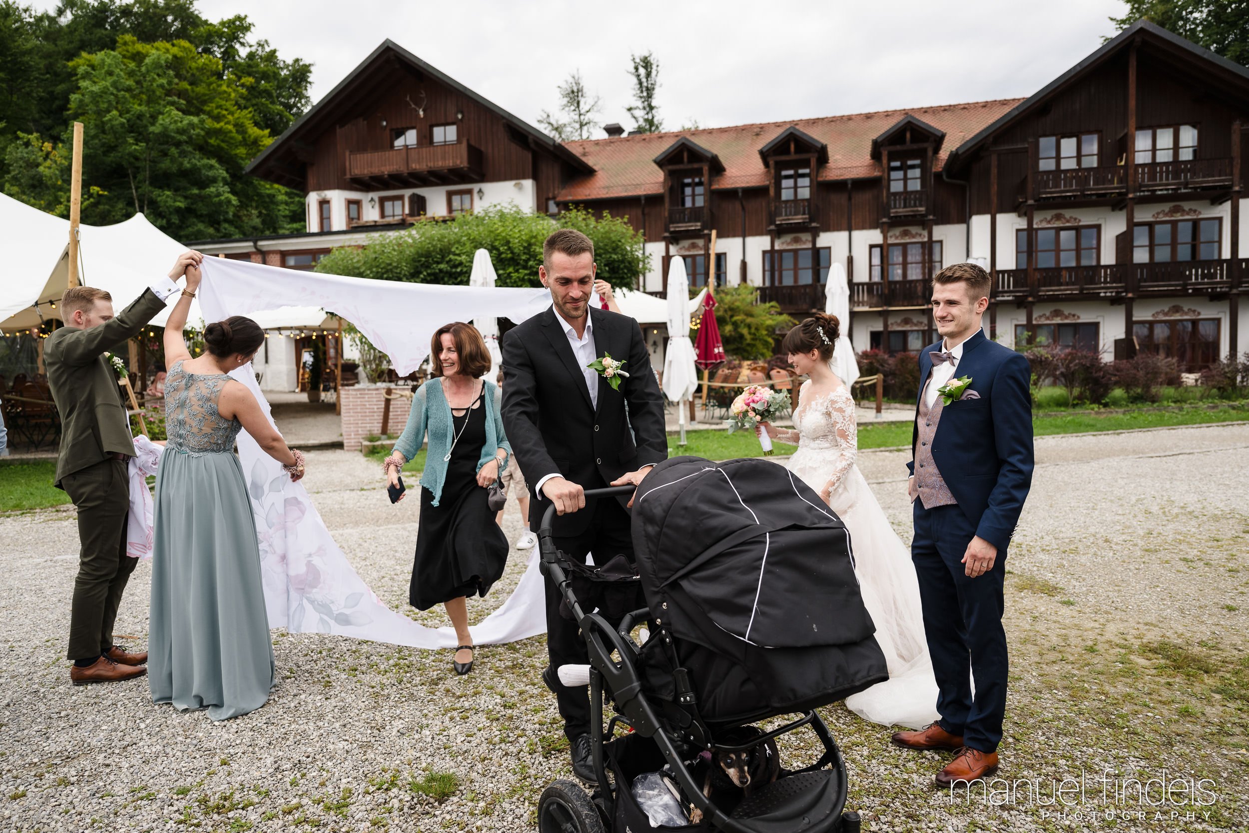 0601_Hochzeit-AuJ_www.manuelfindeis.com.jpg
