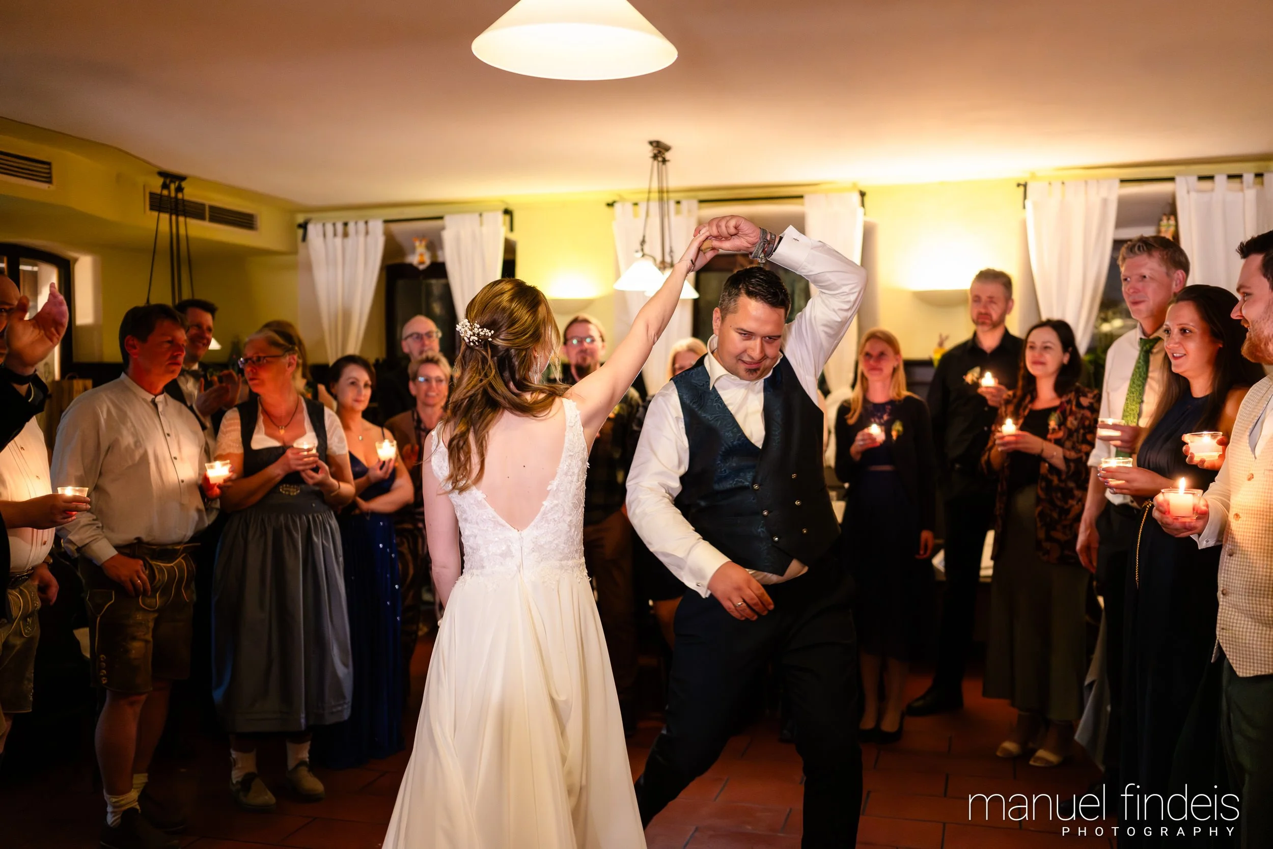 0974_Hochzeit_VuA_www.manuelfindeis.com.jpg