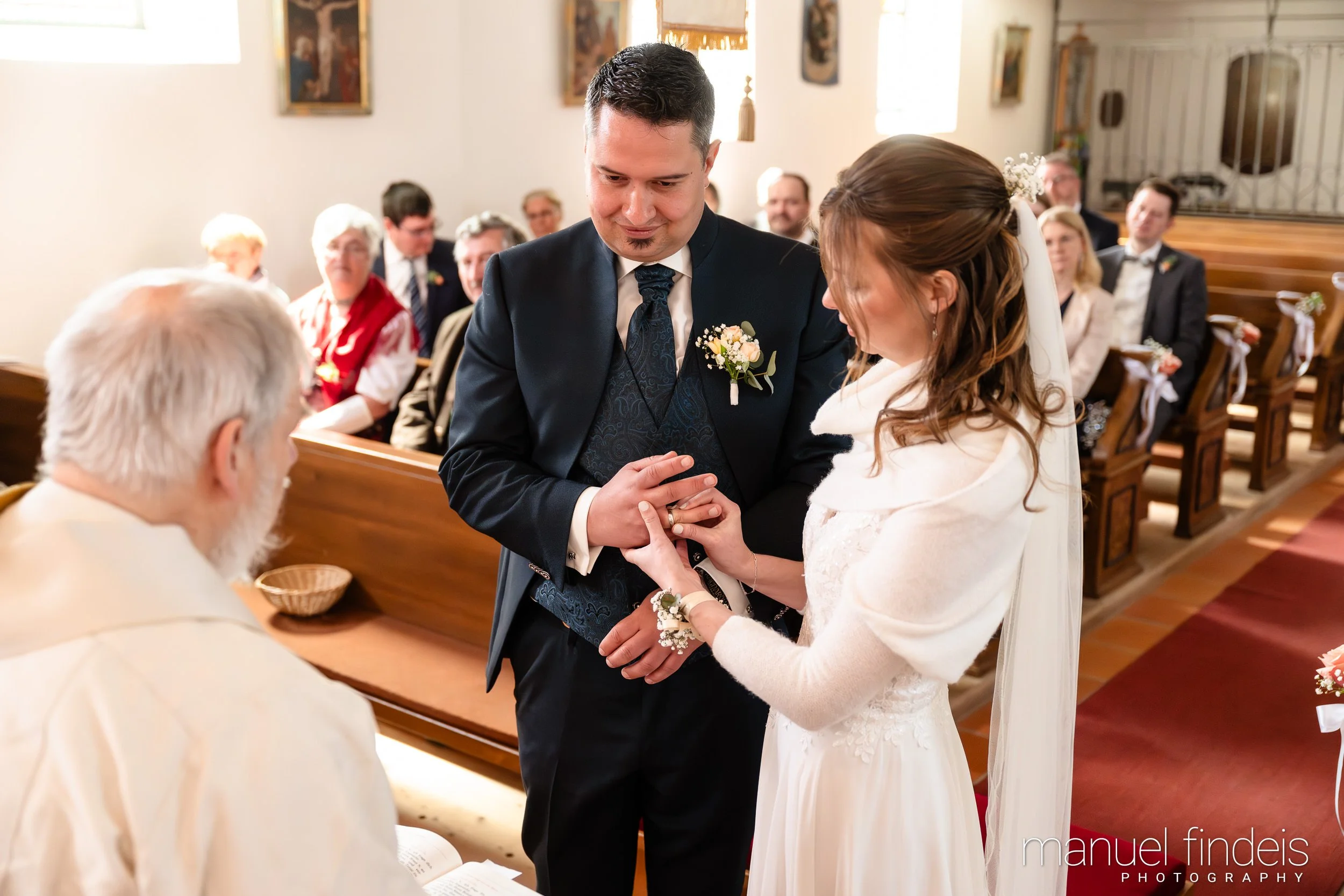 0278_Hochzeit_VuA_www.manuelfindeis.com.jpg