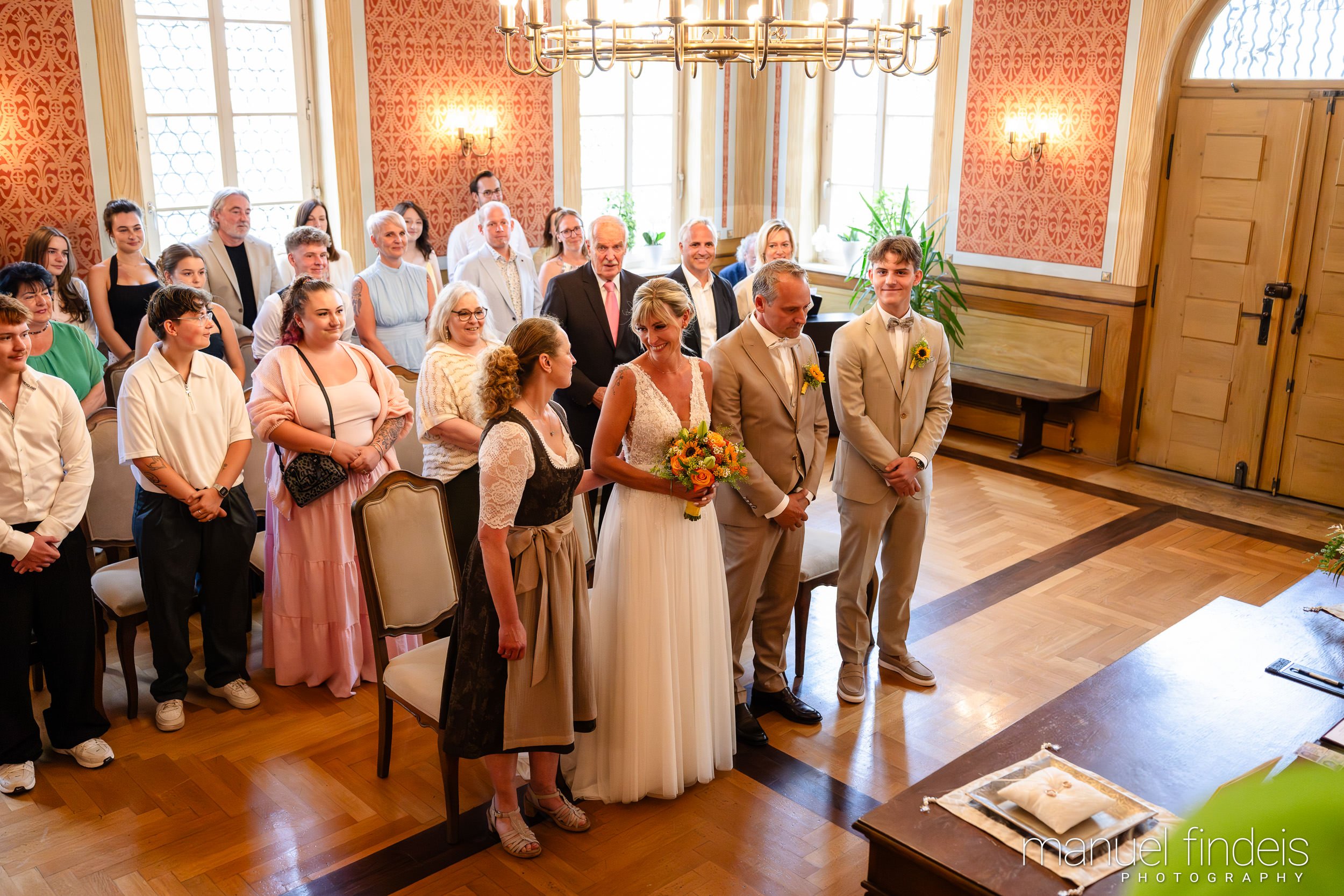 0131_Hochzeit_CuR_www.manuelfindeis.com.jpg