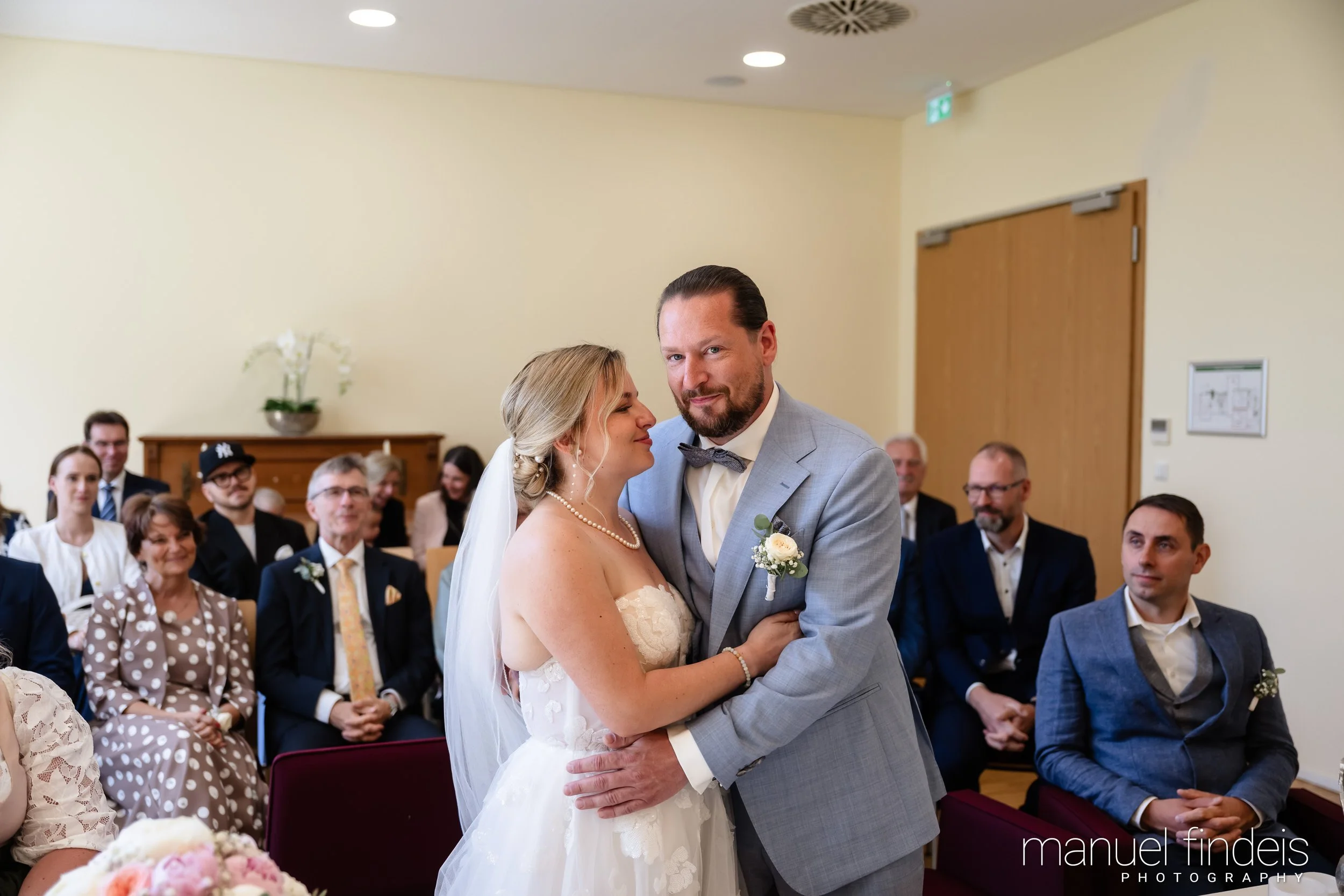 0252_Hochzeit_RundS_www.manuelfindeis.com.jpg