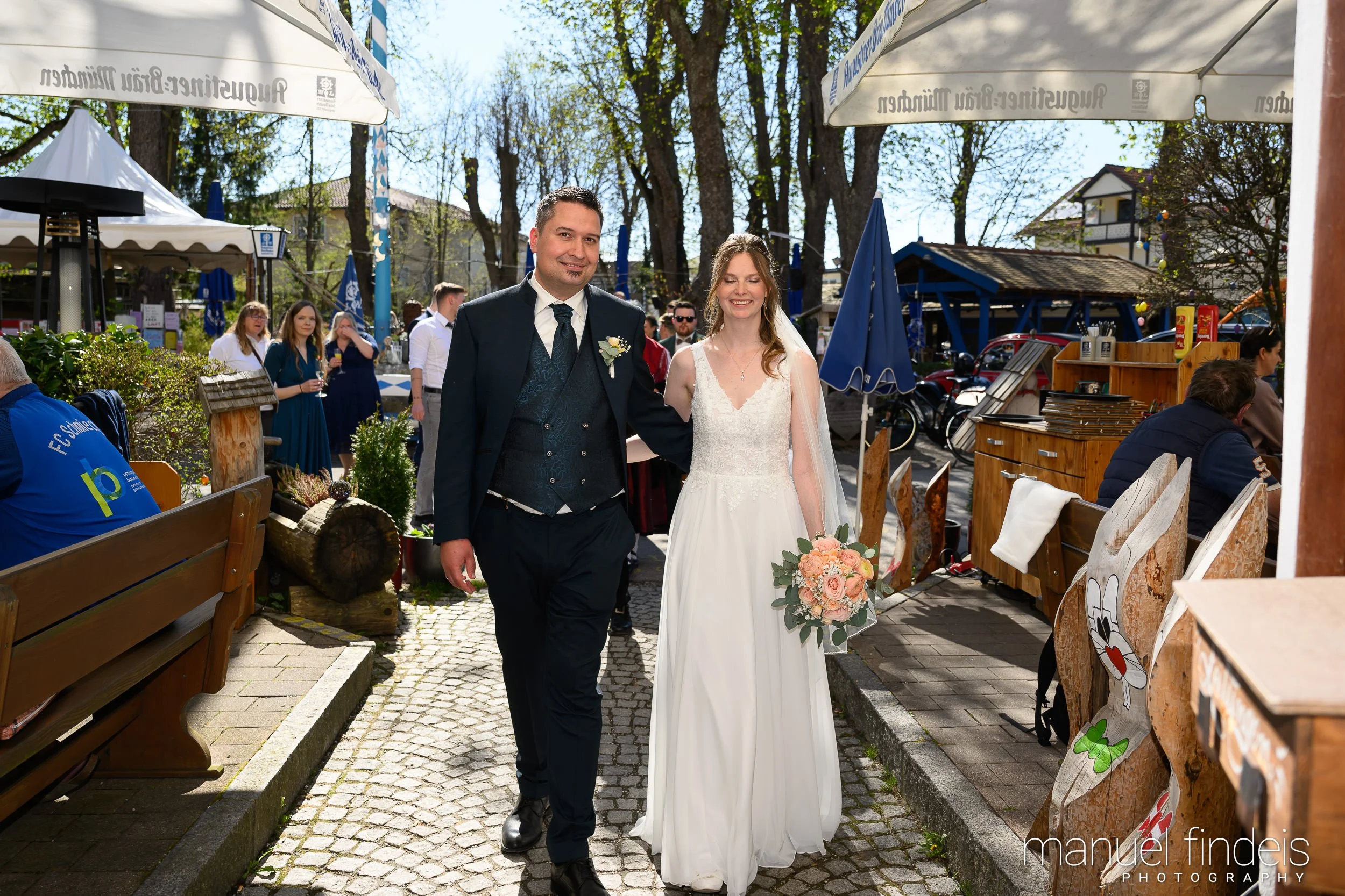 0648_Hochzeit_VuA_www.manuelfindeis.com.jpg