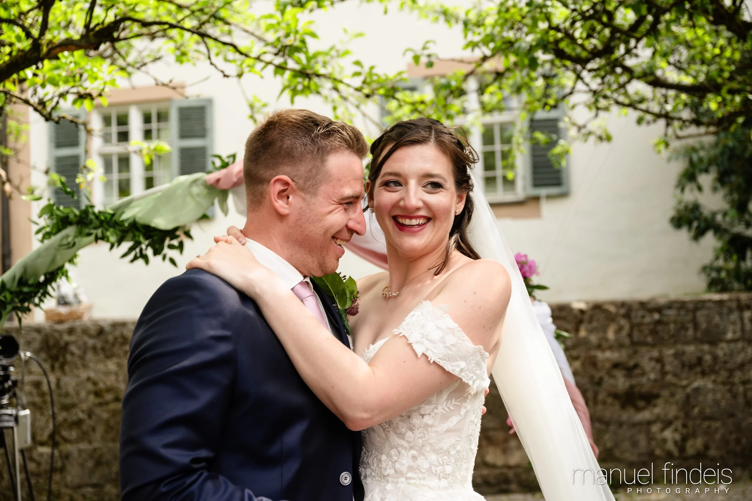0243_Hochzeit_RuS_www.manuelfindeis.com.jpg