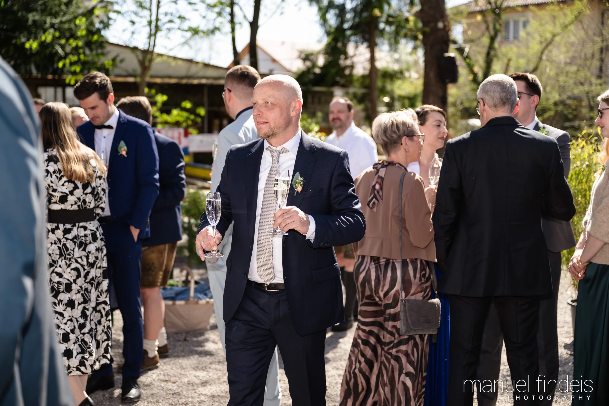 0611_Hochzeit_VuA_www.manuelfindeis.com.jpg