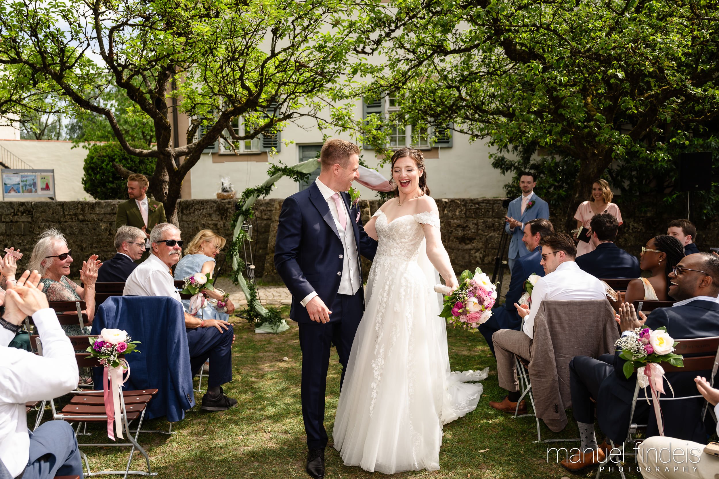 0260_Hochzeit_RuS_www.manuelfindeis.com.jpg