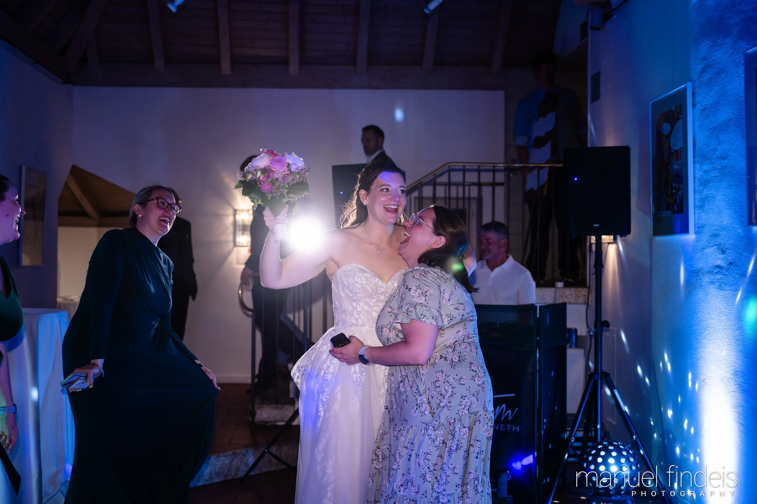 1025_Hochzeit_RuS_www.manuelfindeis.com.jpg