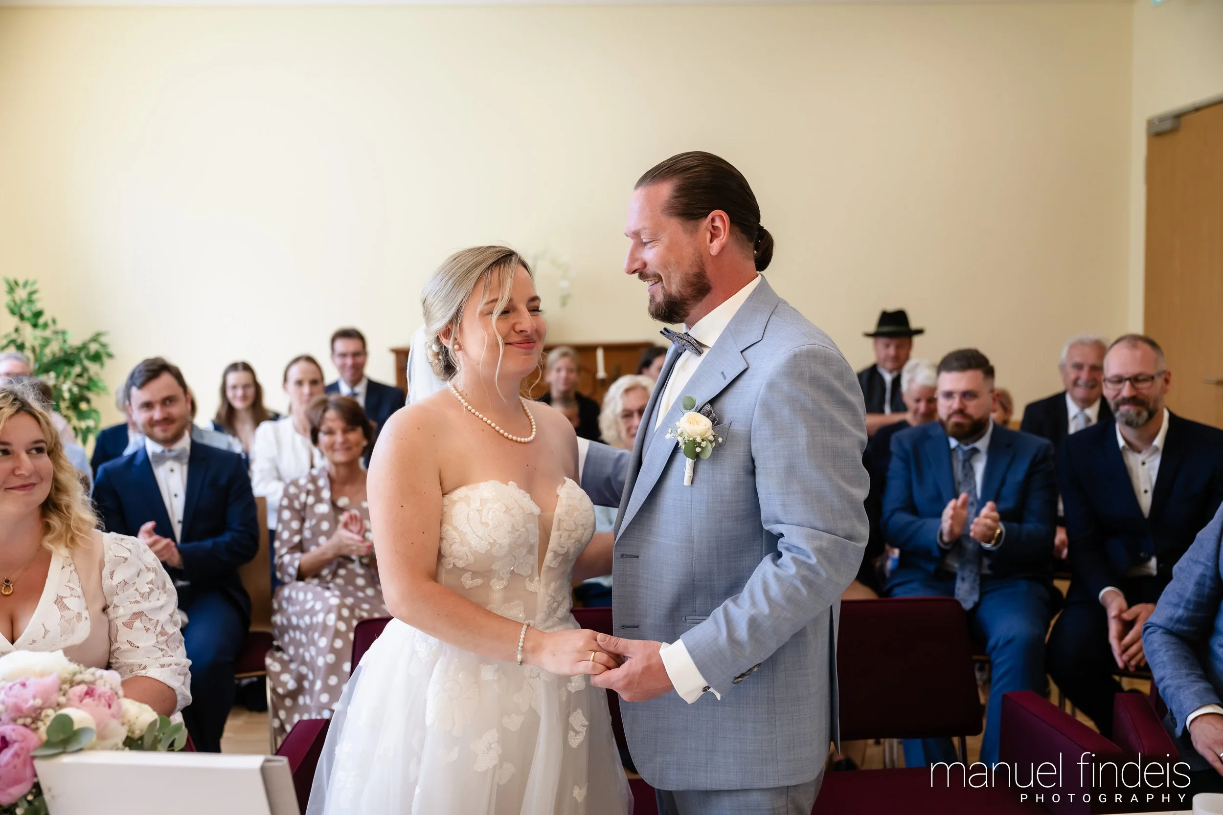 0285_Hochzeit_RundS_www.manuelfindeis.com.jpg