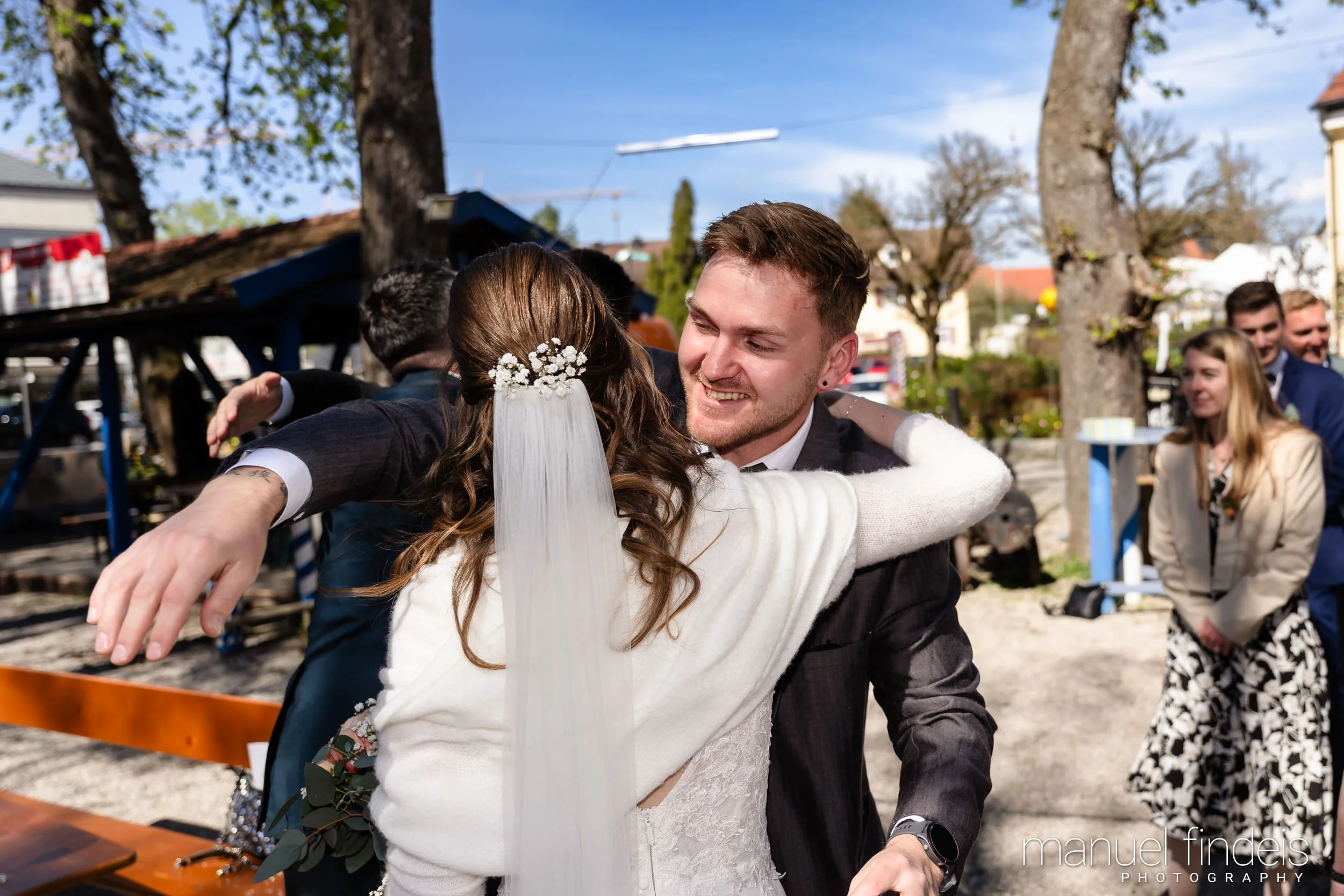 0415_Hochzeit_VuA_www.manuelfindeis.com.jpg