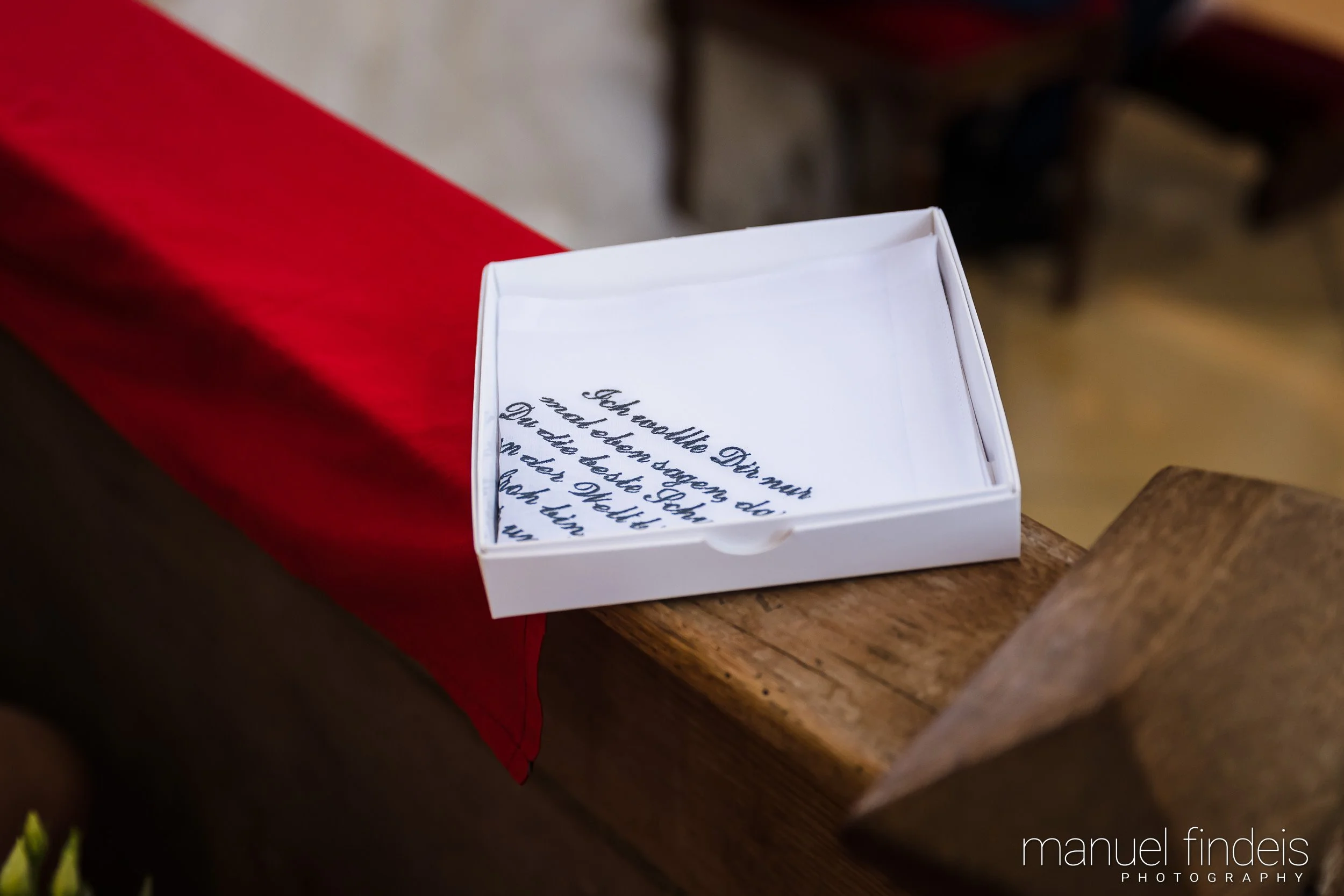 0226_Hochzeit-MuR-Kirche_www.manuelfindeis.com.jpg