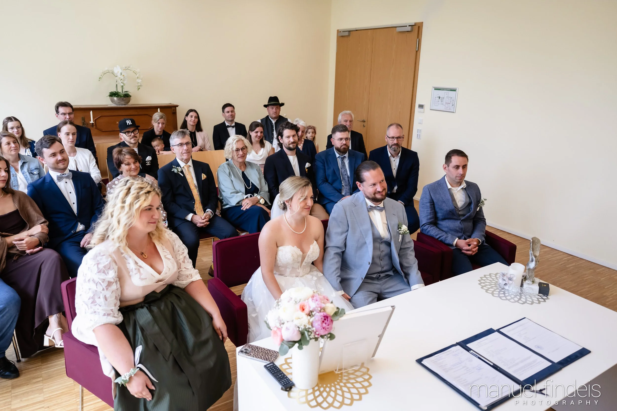 0210_Hochzeit_RundS_www.manuelfindeis.com.jpg