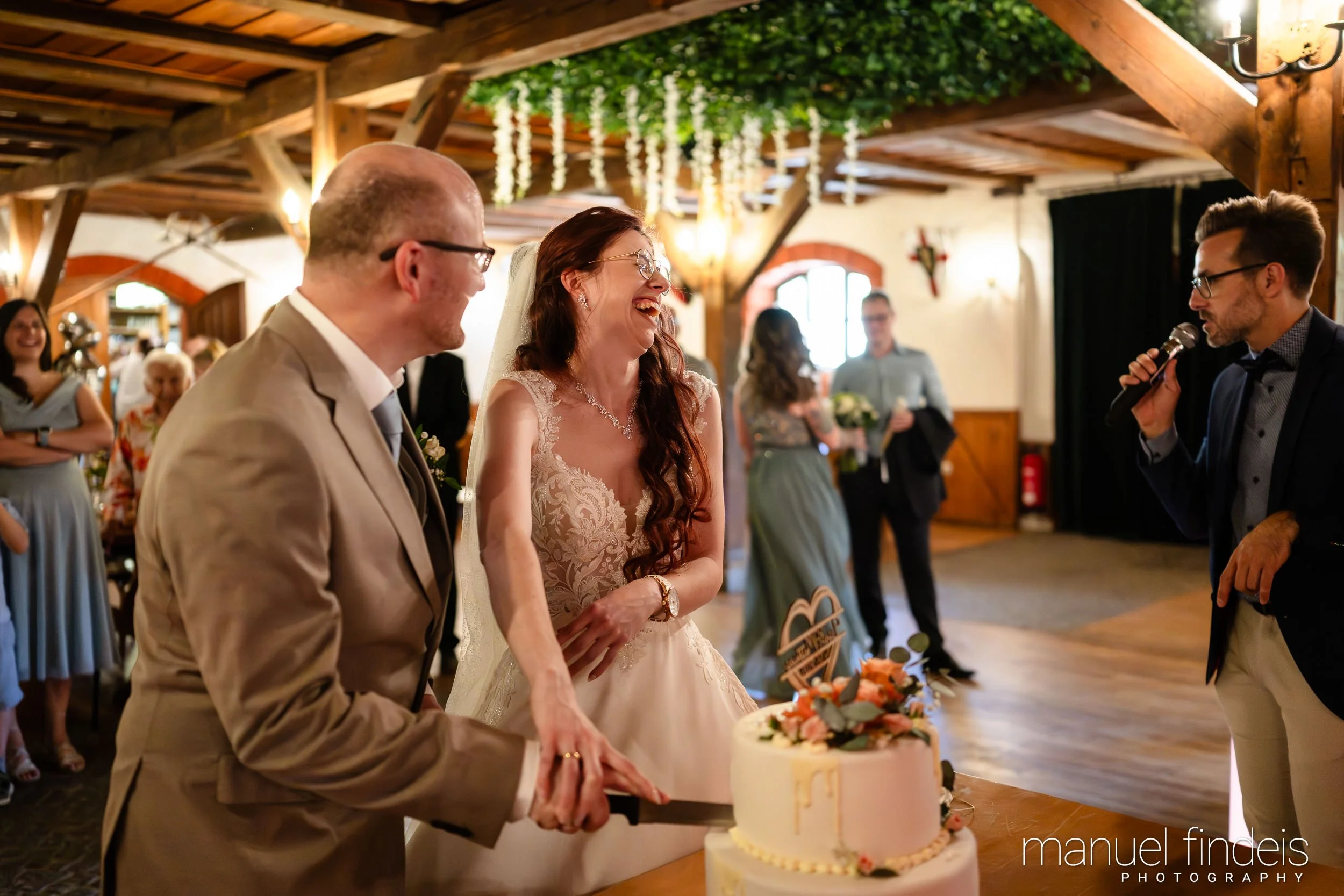 0377_Hochzeit-LUM_www.manuelfindeis.com.jpg
