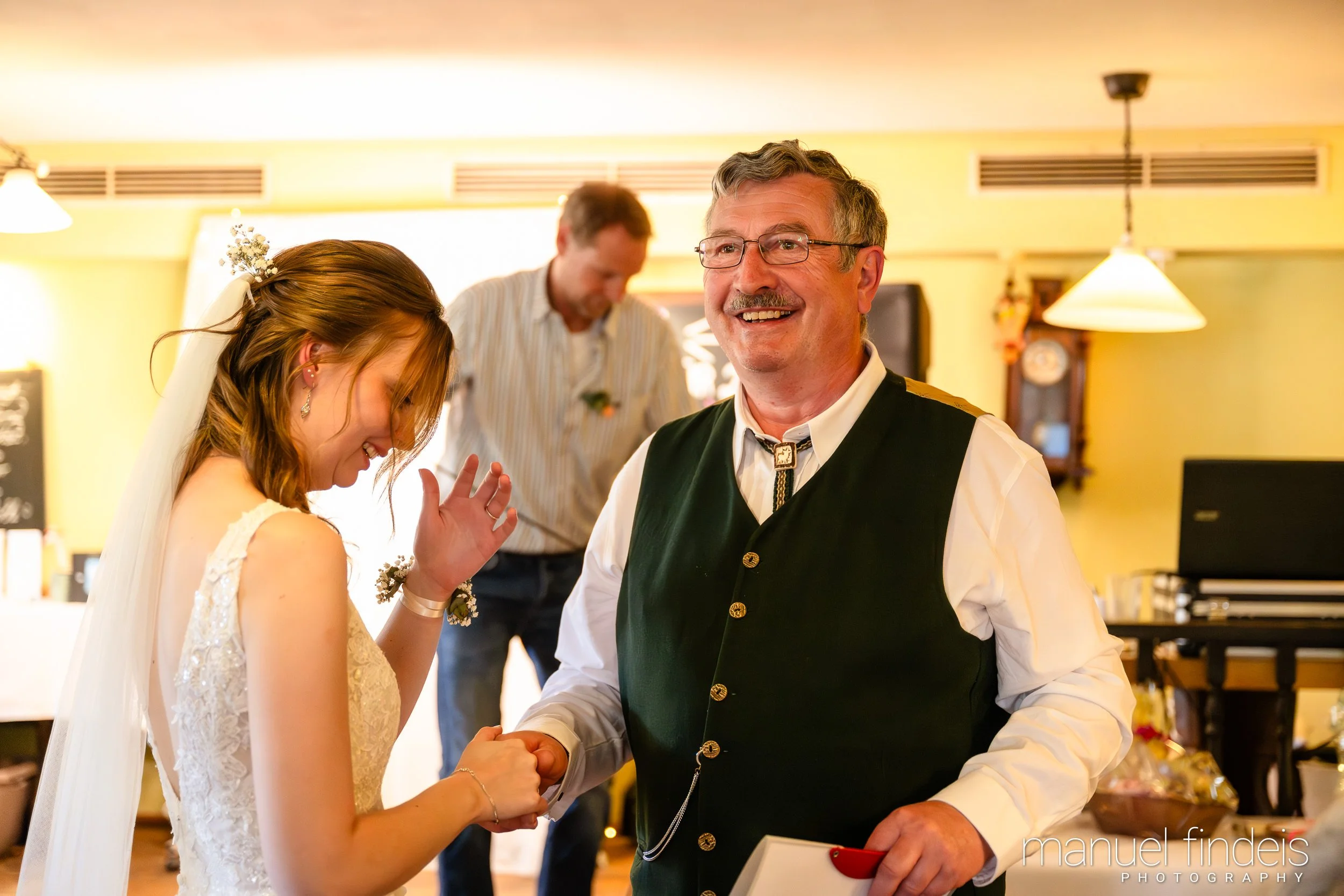 0770_Hochzeit_VuA_www.manuelfindeis.com.jpg