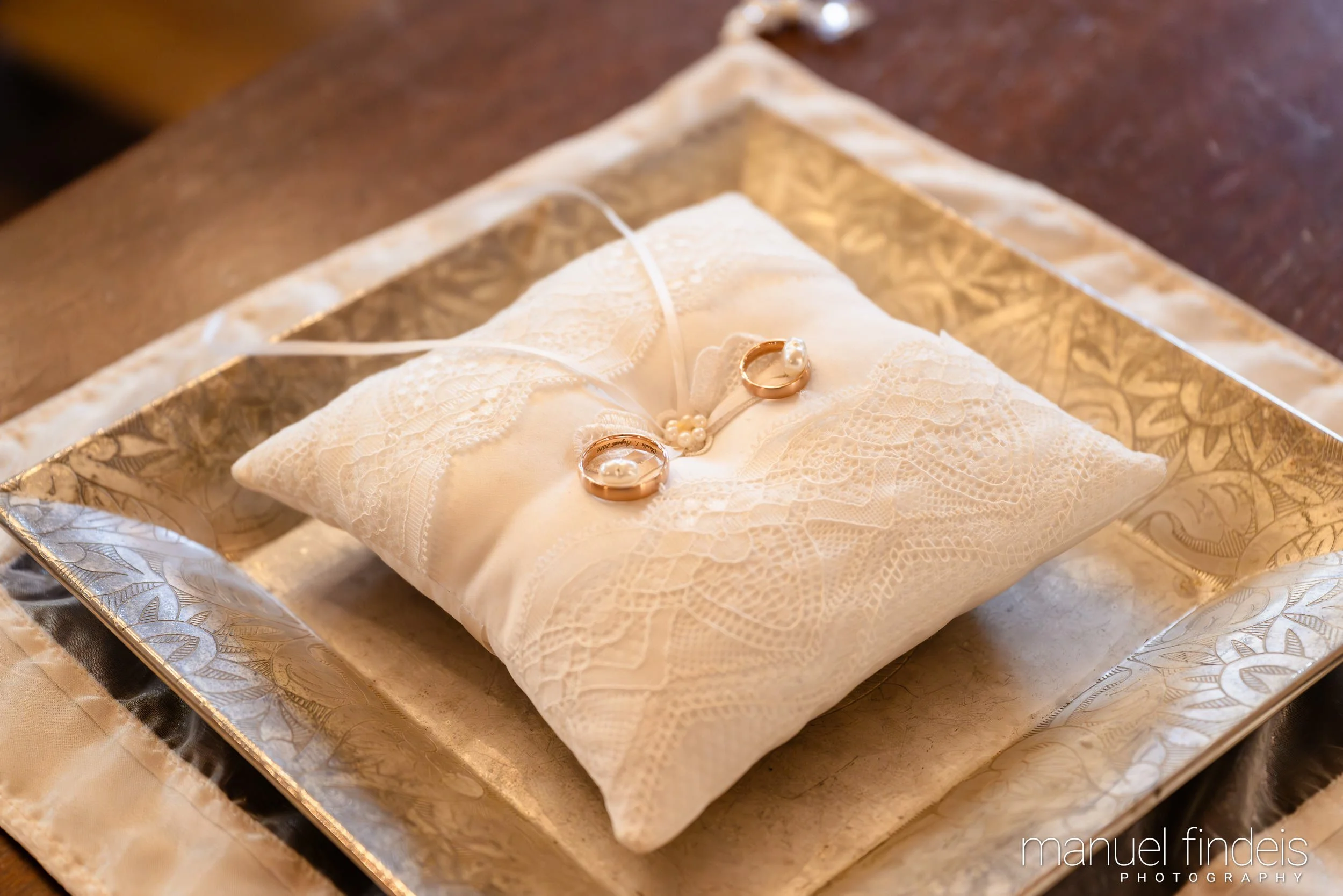 0168_Hochzeit_CuR_www.manuelfindeis.com.jpg