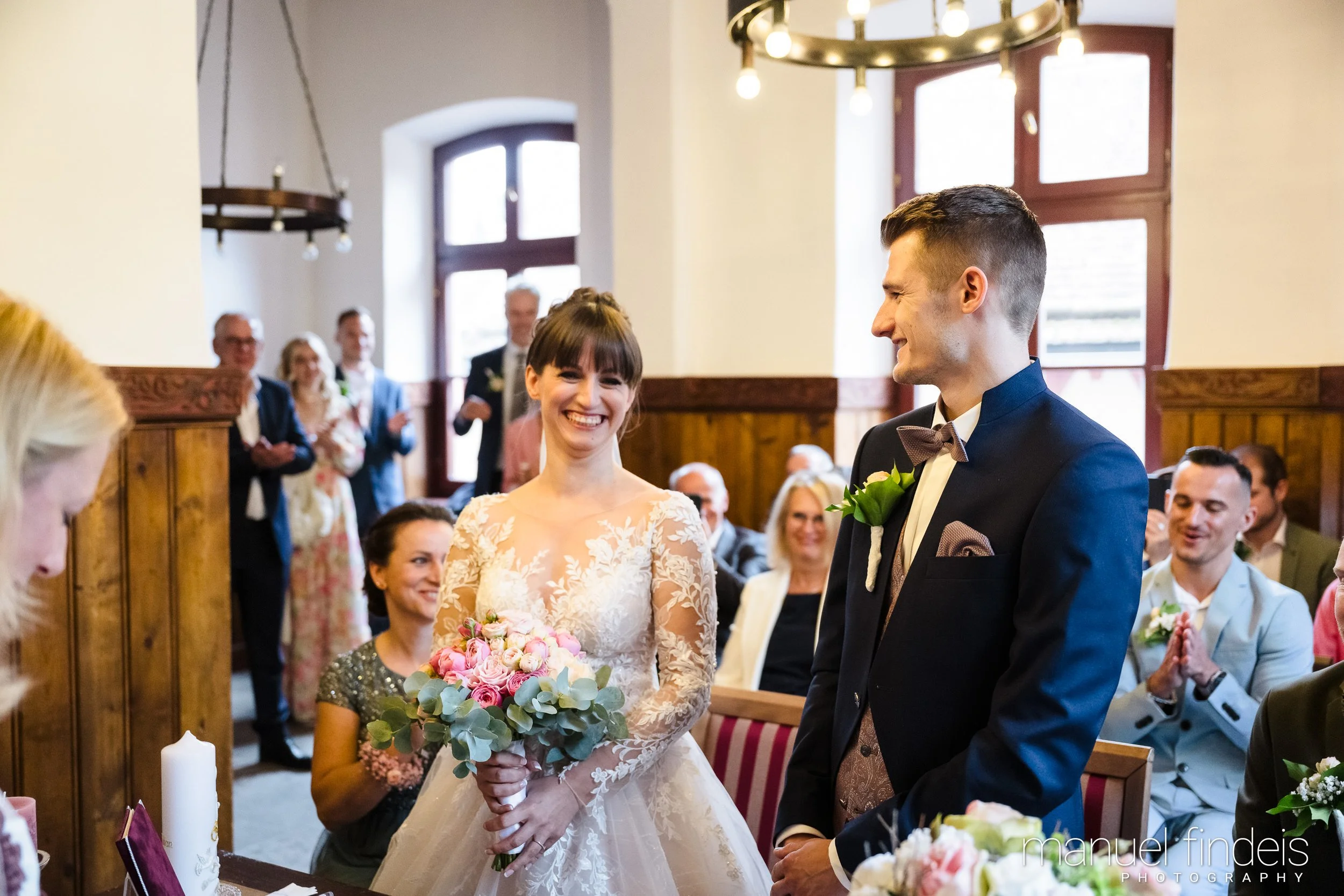 0181_Hochzeit-AuJ_www.manuelfindeis.com.jpg