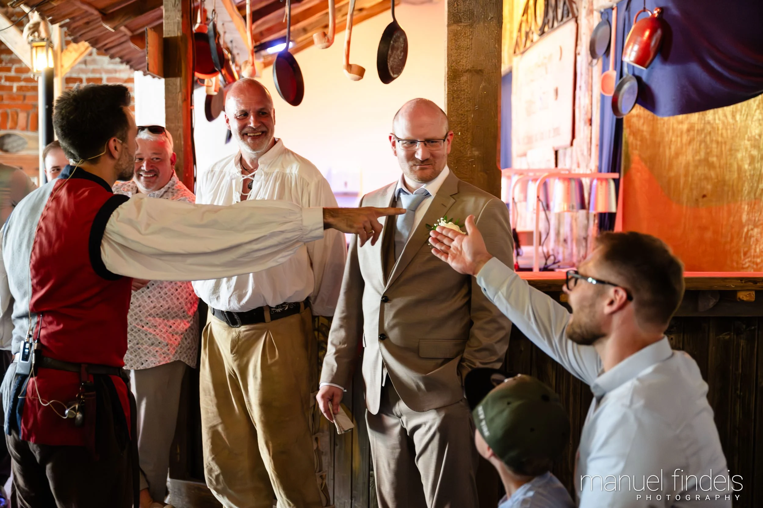 0650_Hochzeit-LUM_www.manuelfindeis.com.jpg