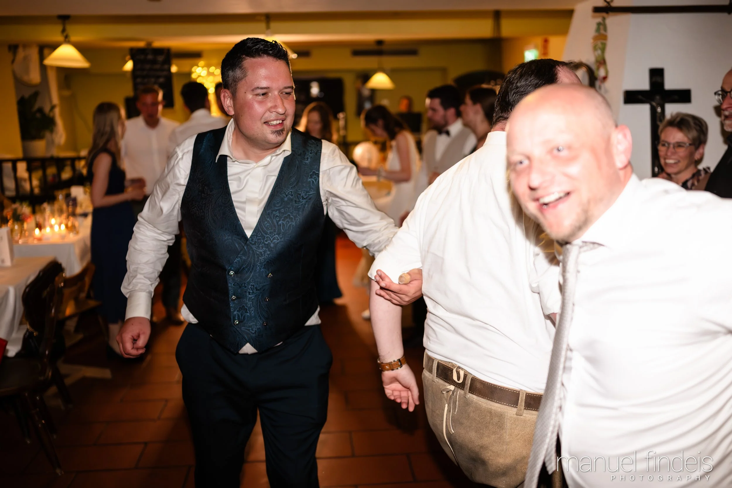 1101_Hochzeit_VuA_www.manuelfindeis.com.jpg