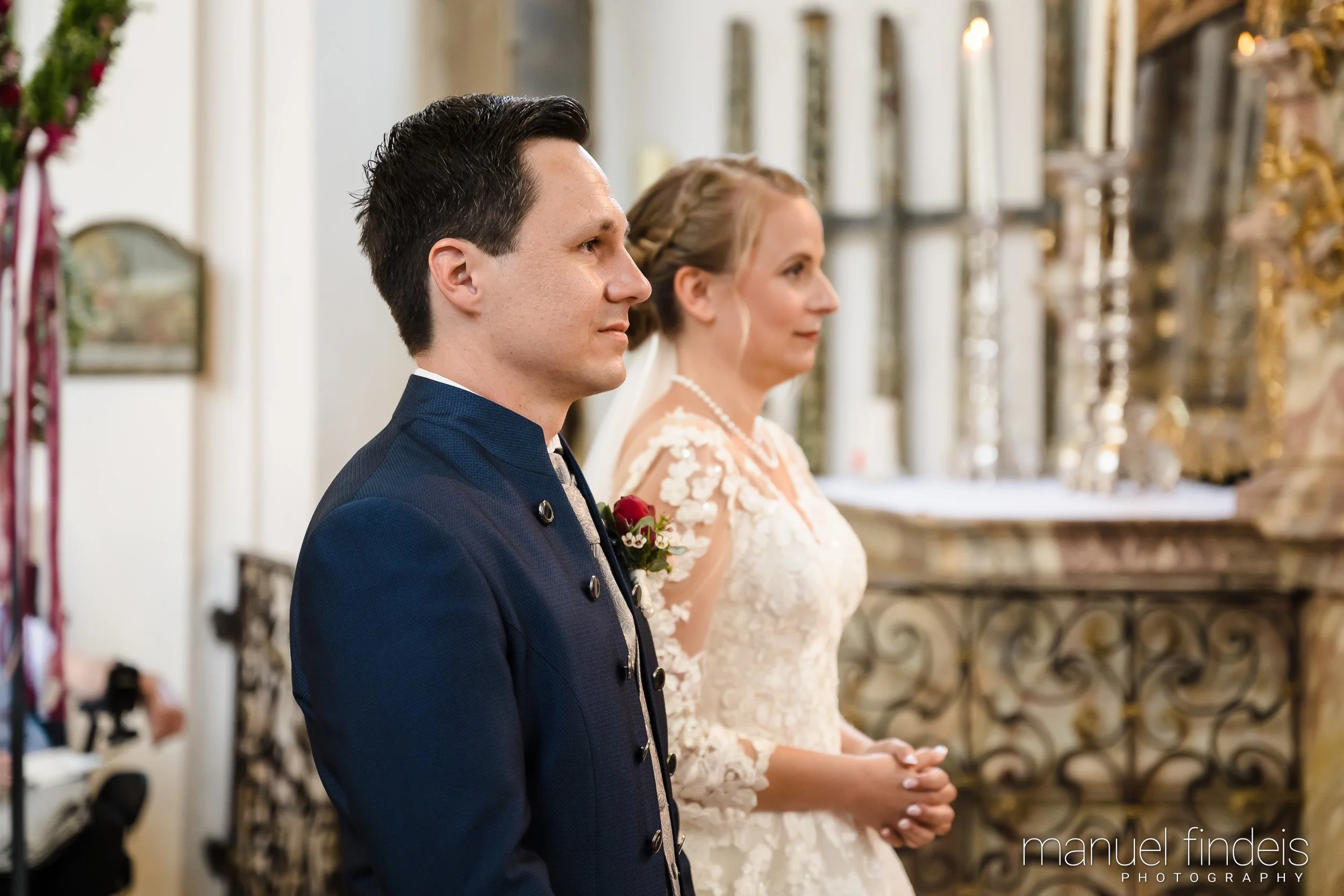 0204_Hochzeit-MuR-Kirche_www.manuelfindeis.com.jpg