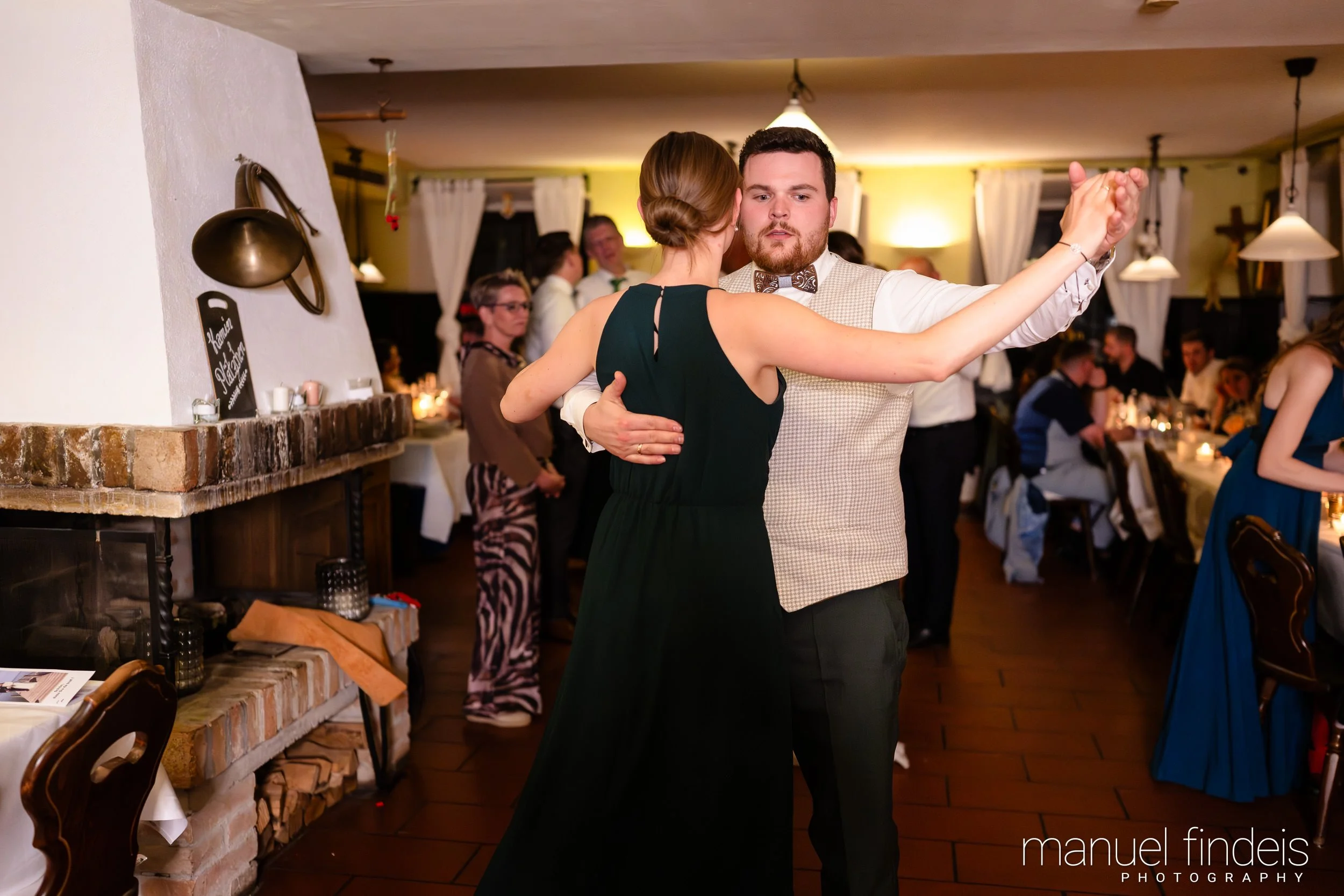 1065_Hochzeit_VuA_www.manuelfindeis.com.jpg