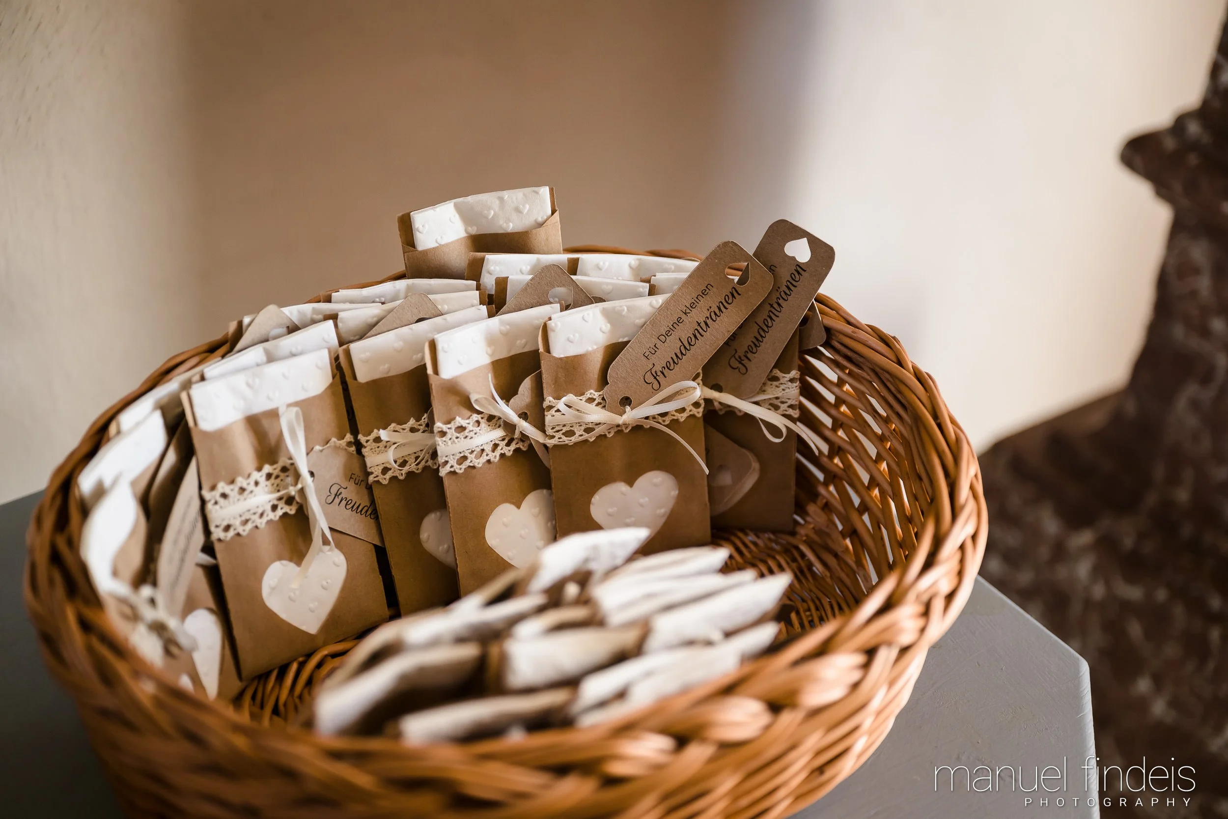 0230_Hochzeit-MuR-Kirche_www.manuelfindeis.com.jpg