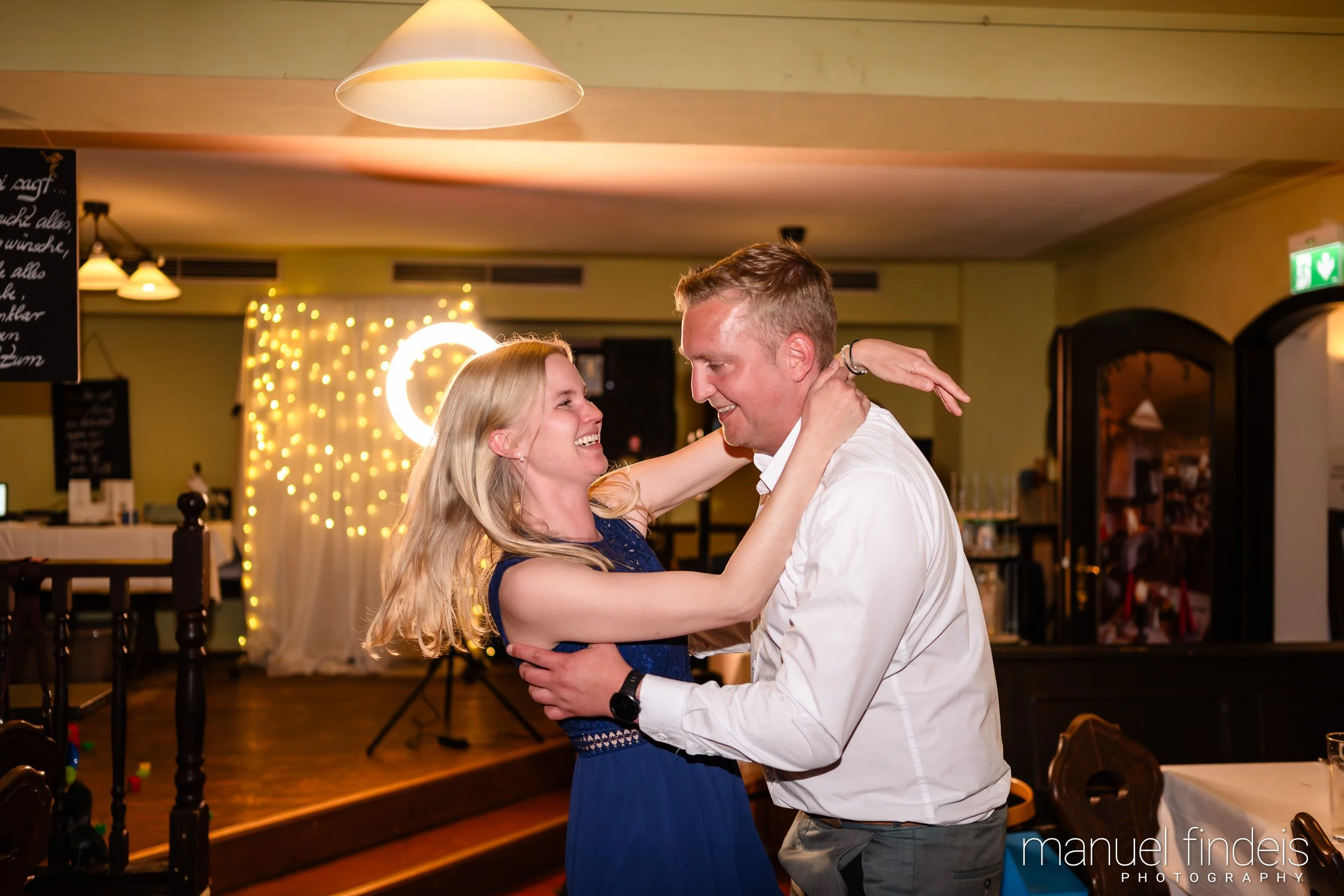 1115_Hochzeit_VuA_www.manuelfindeis.com.jpg