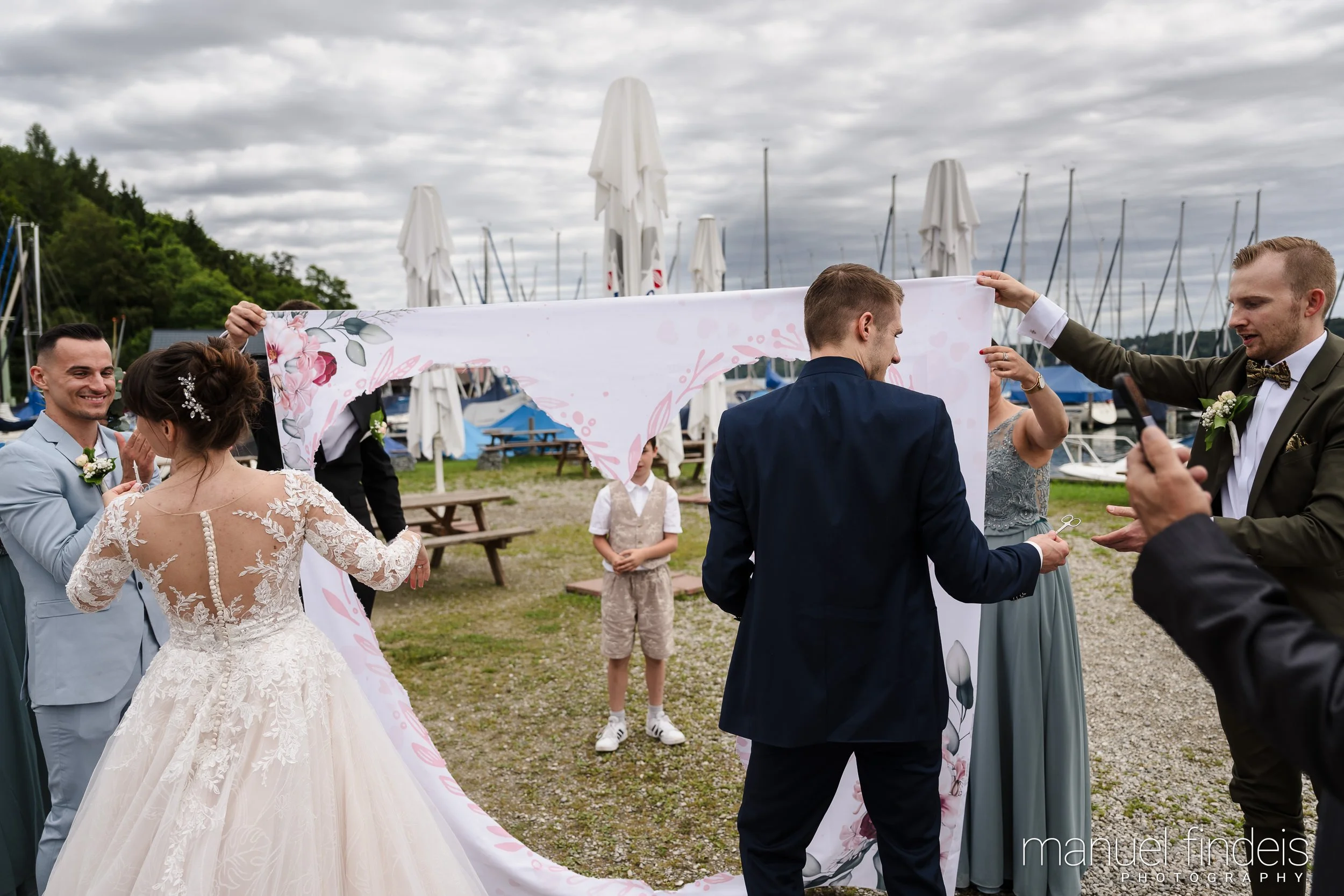 0564_Hochzeit-AuJ_www.manuelfindeis.com.jpg