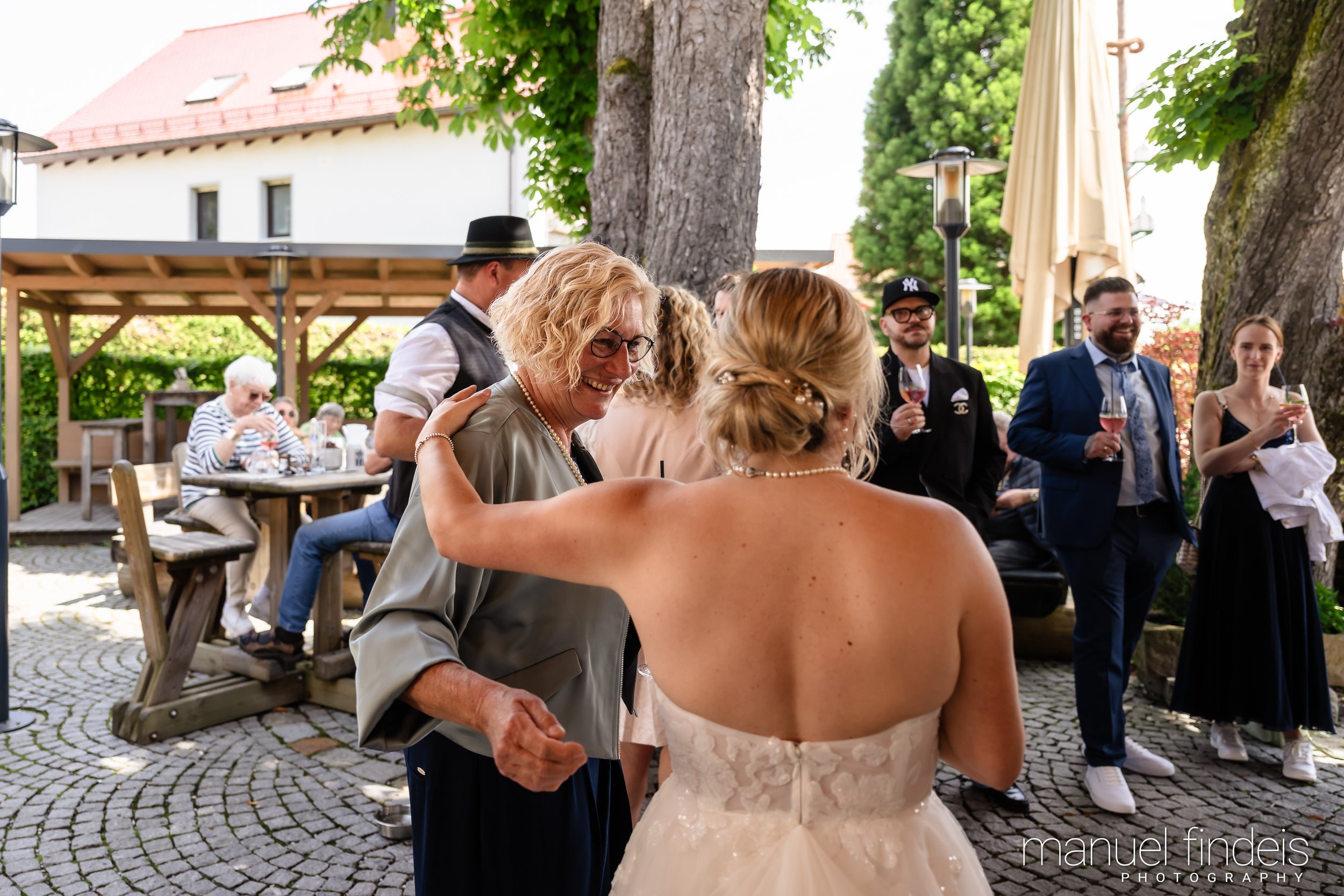 0460_Hochzeit_RundS_www.manuelfindeis.com.jpg