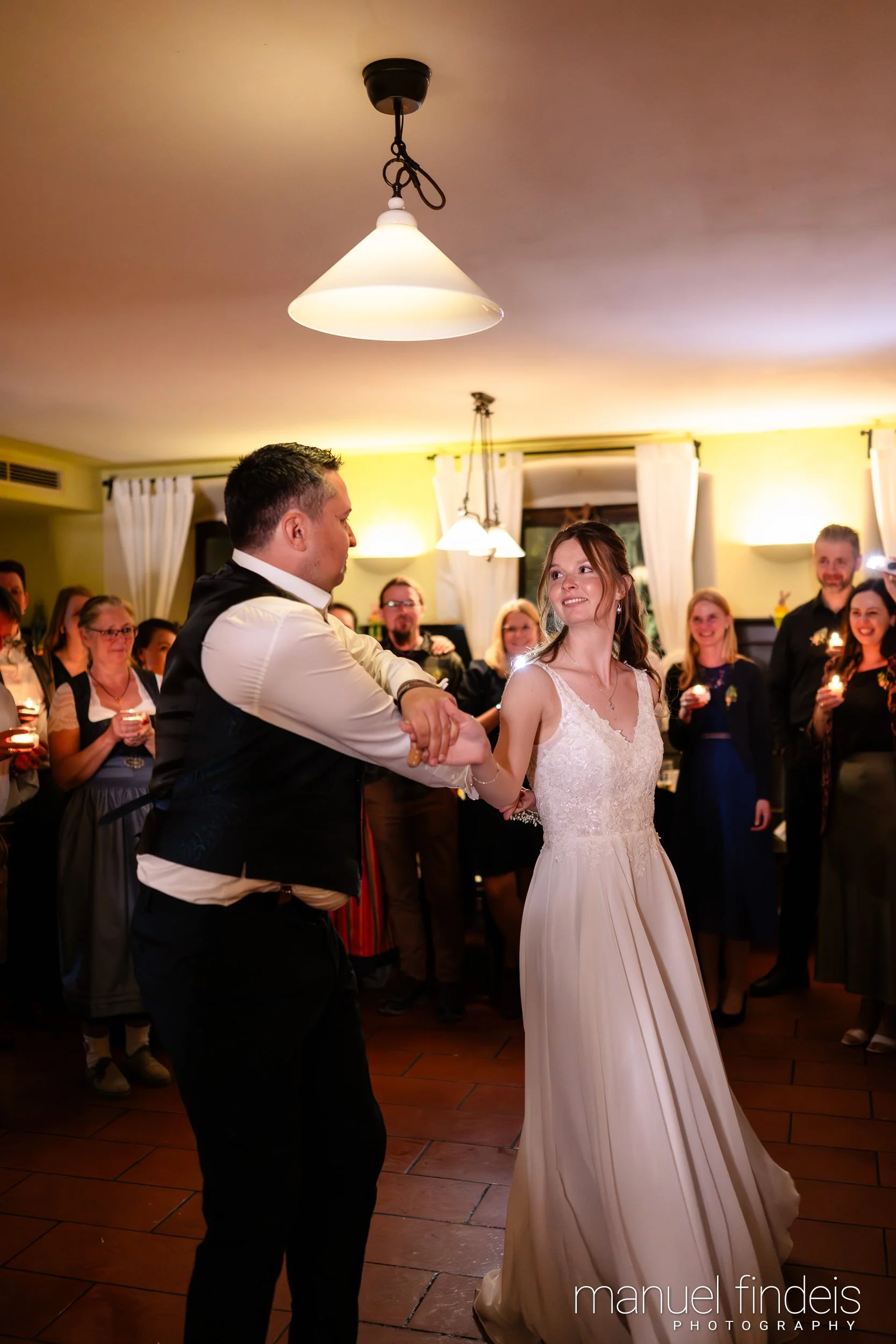0947_Hochzeit_VuA_www.manuelfindeis.com.jpg