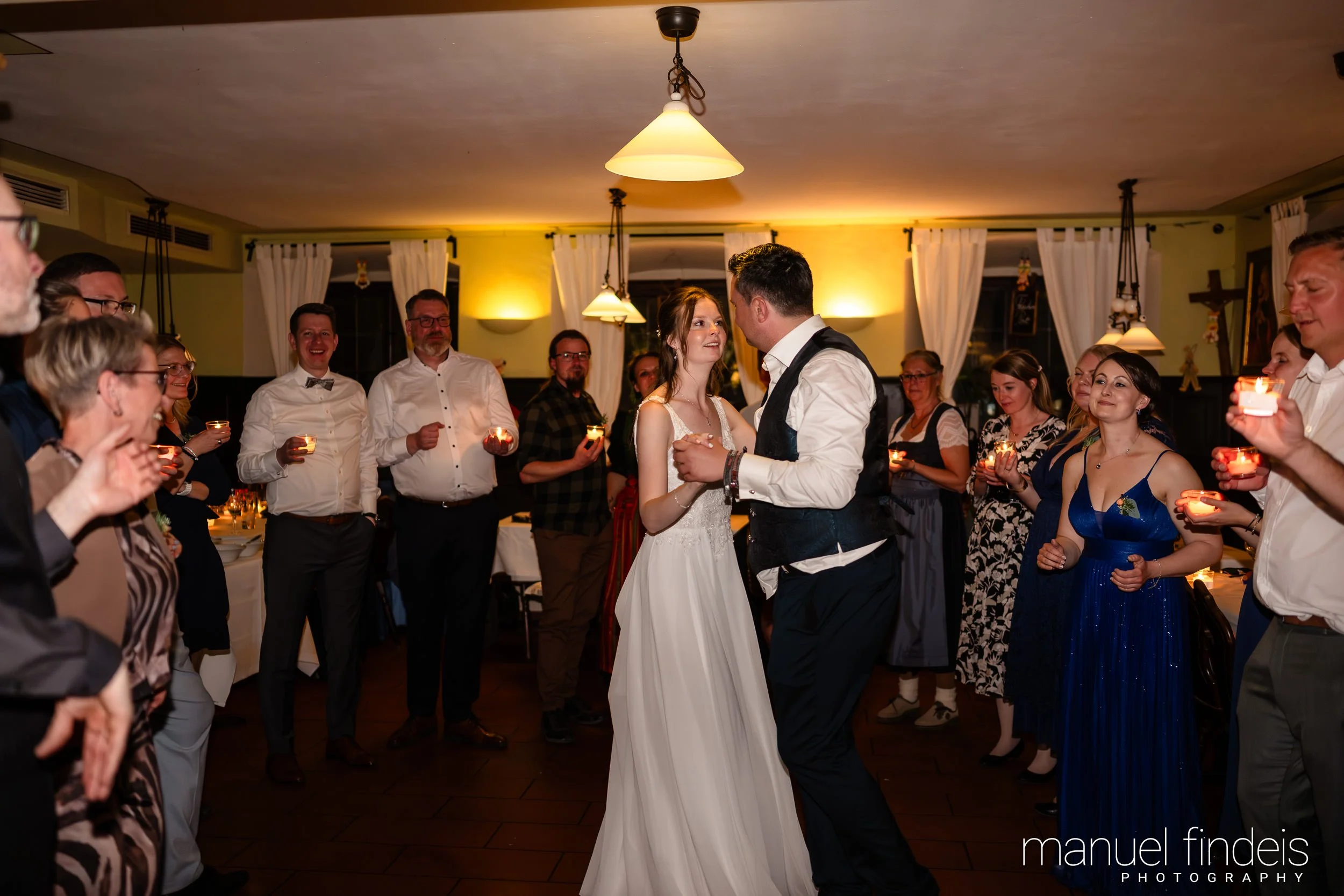 1154_Hochzeit_VuA_www.manuelfindeis.com.jpg
