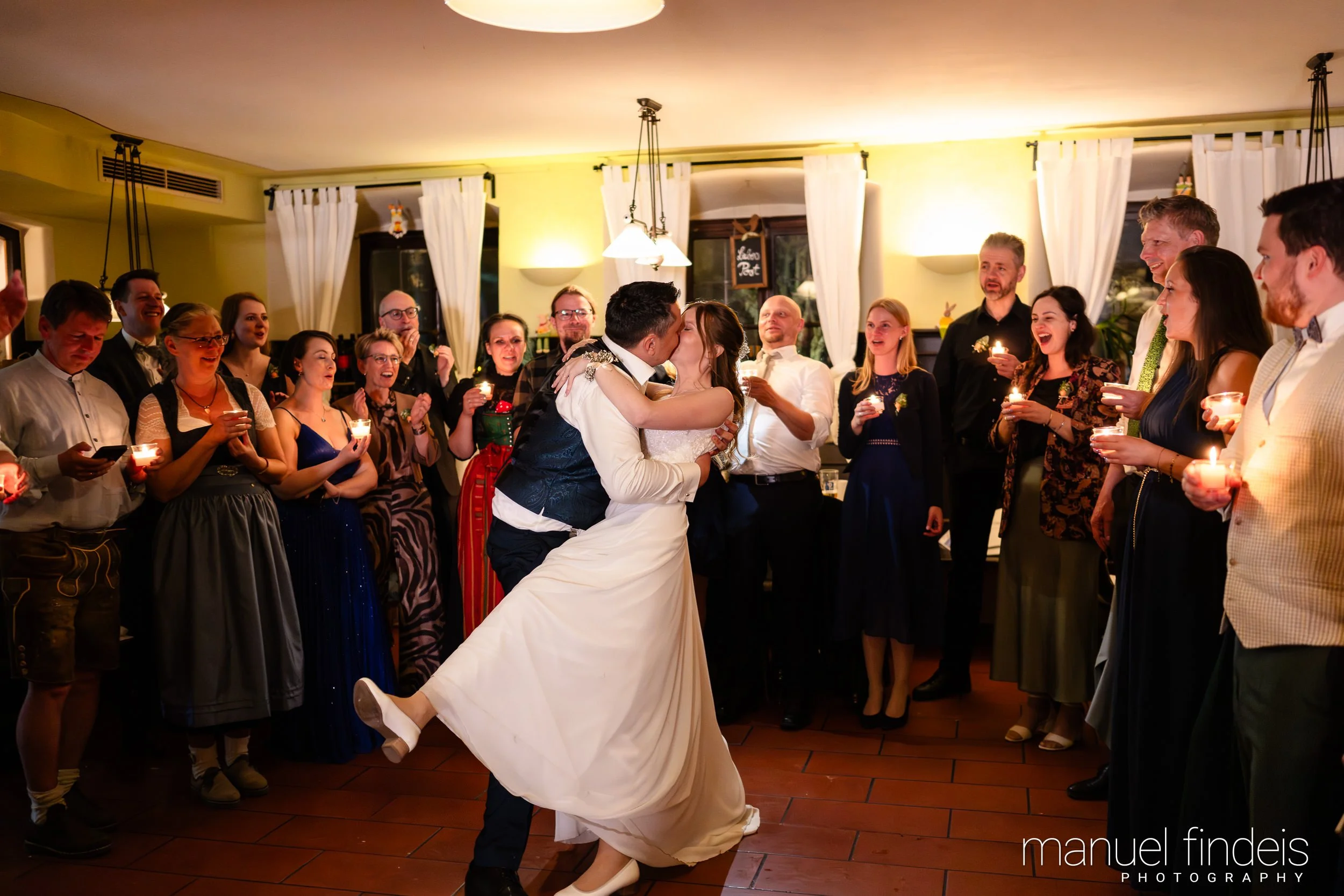 0989_Hochzeit_VuA_www.manuelfindeis.com.jpg