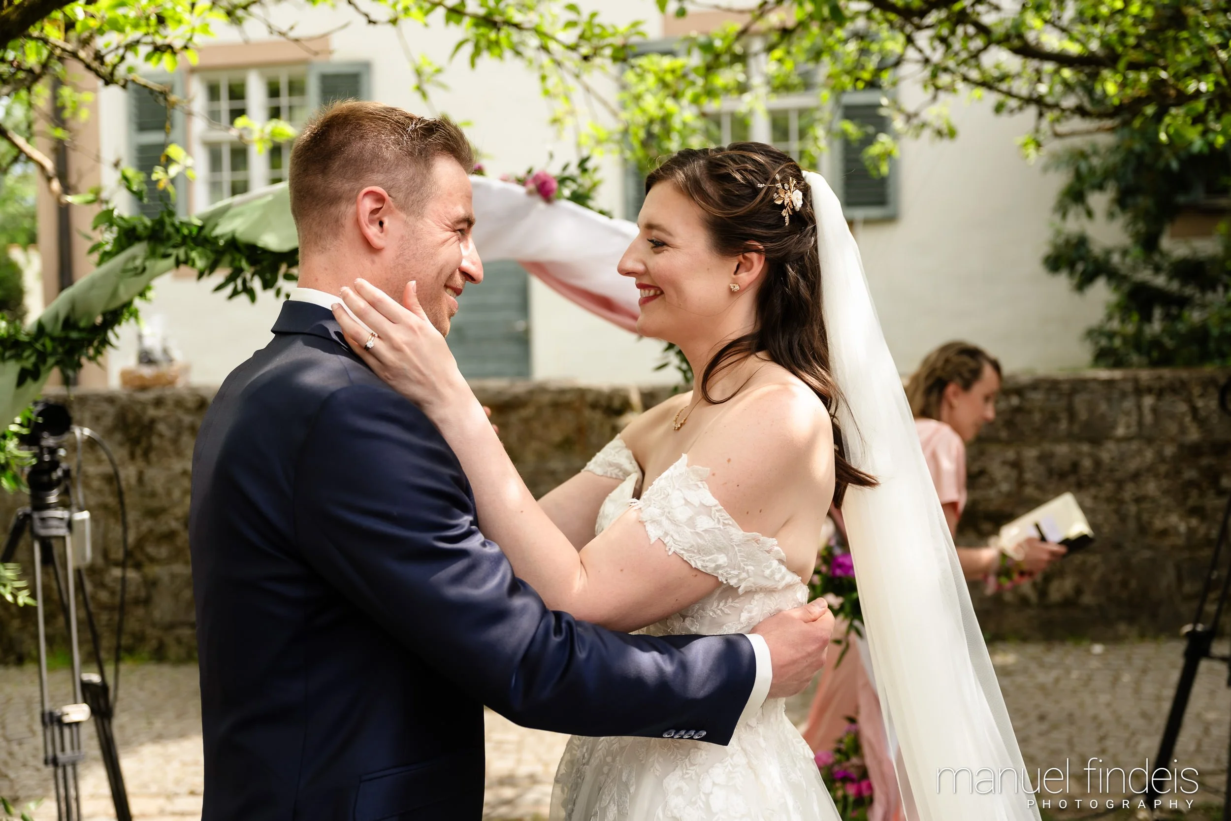 0236_Hochzeit_RuS_www.manuelfindeis.com.jpg