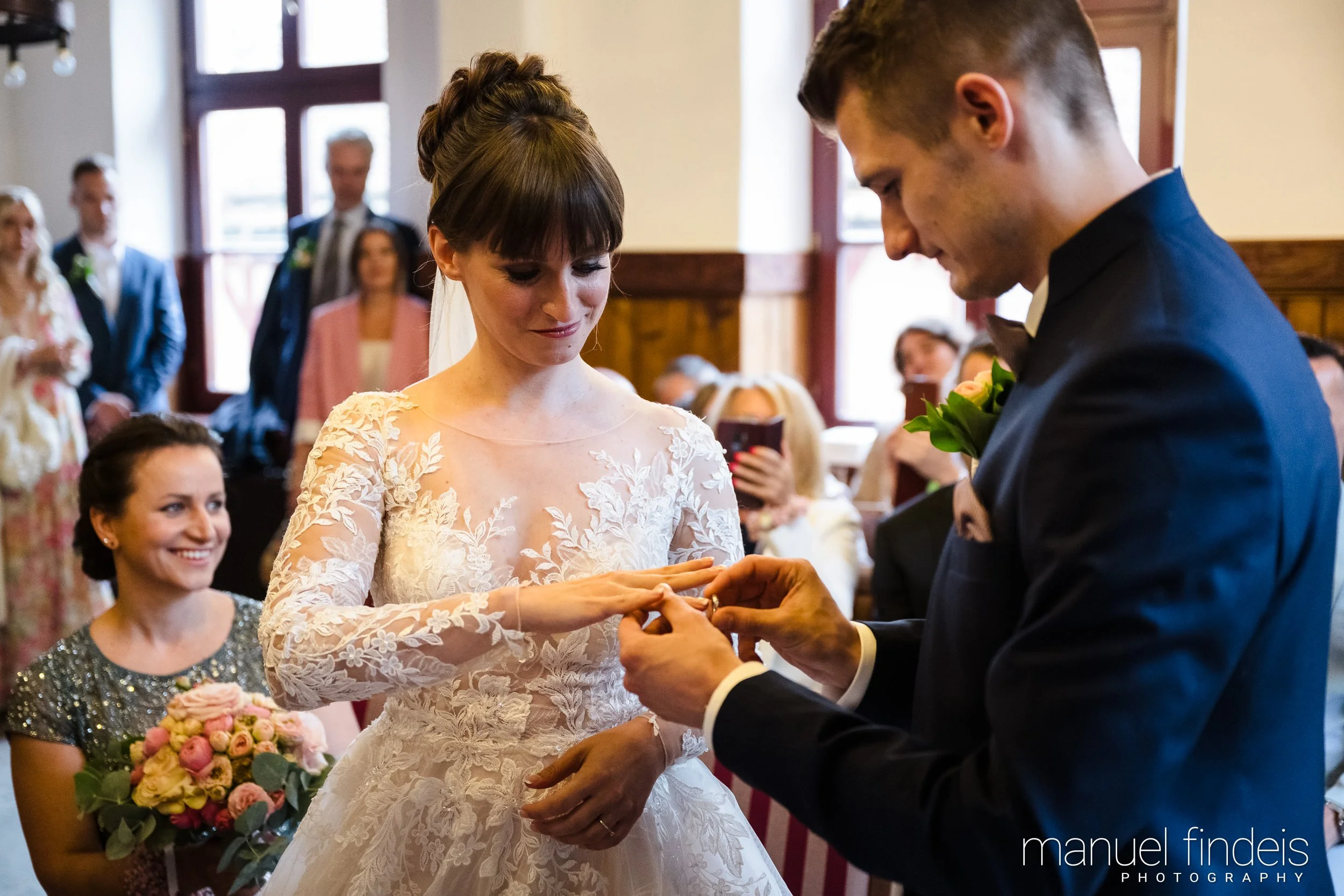 0200_Hochzeit-AuJ_www.manuelfindeis.com.jpg