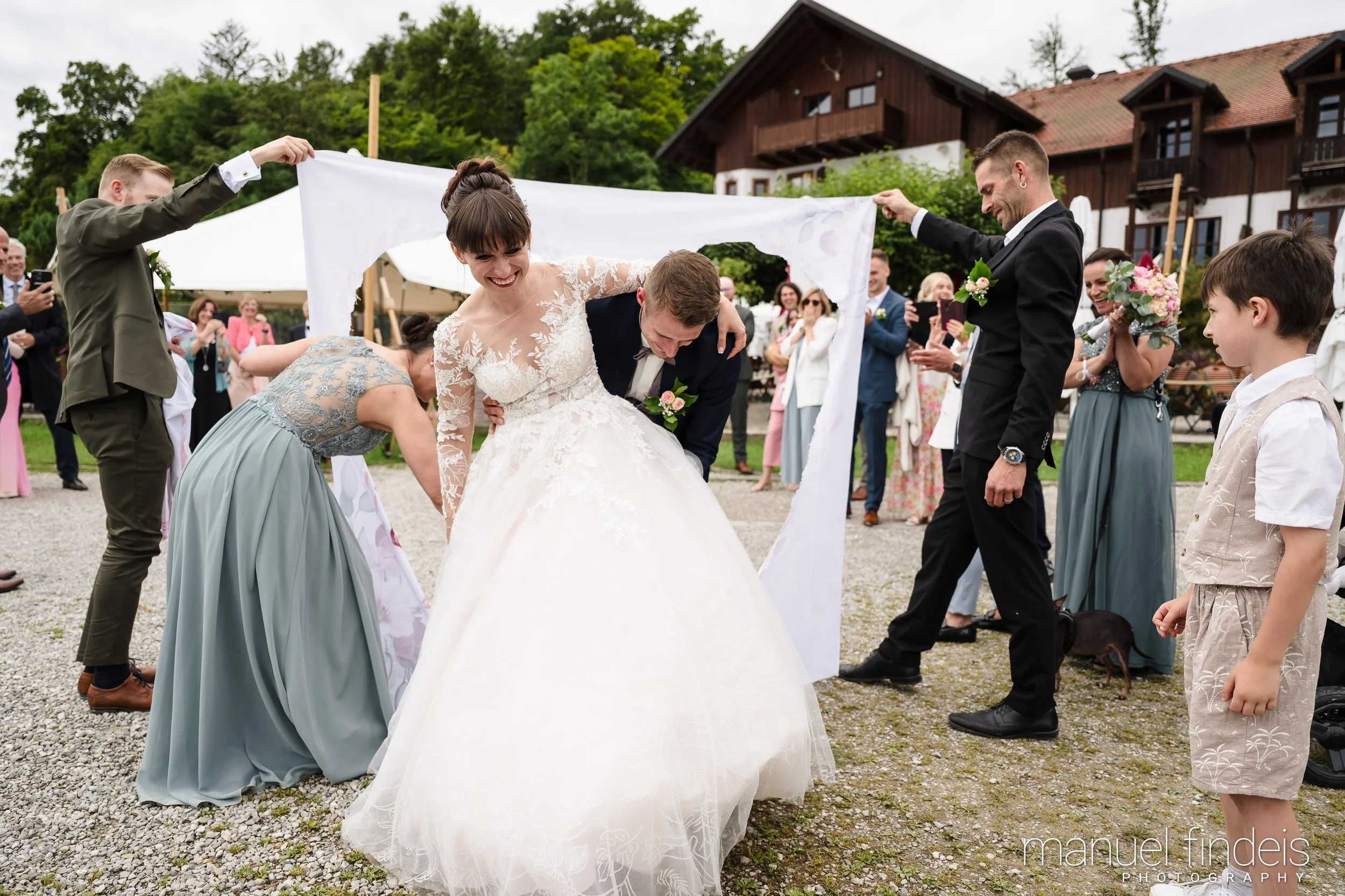 0577_Hochzeit-AuJ_www.manuelfindeis.com.jpg