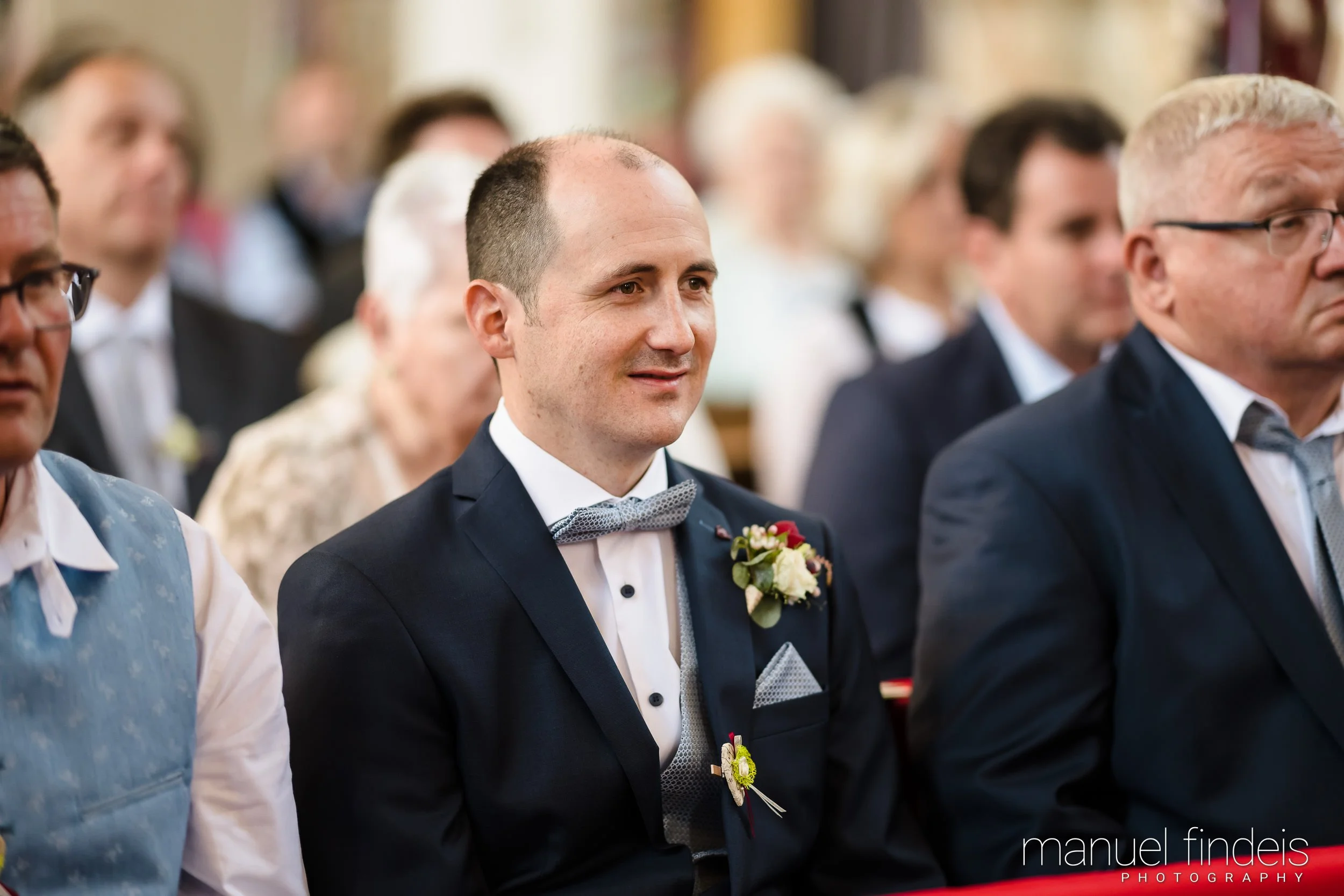 0268_Hochzeit-MuR-Kirche_www.manuelfindeis.com.jpg
