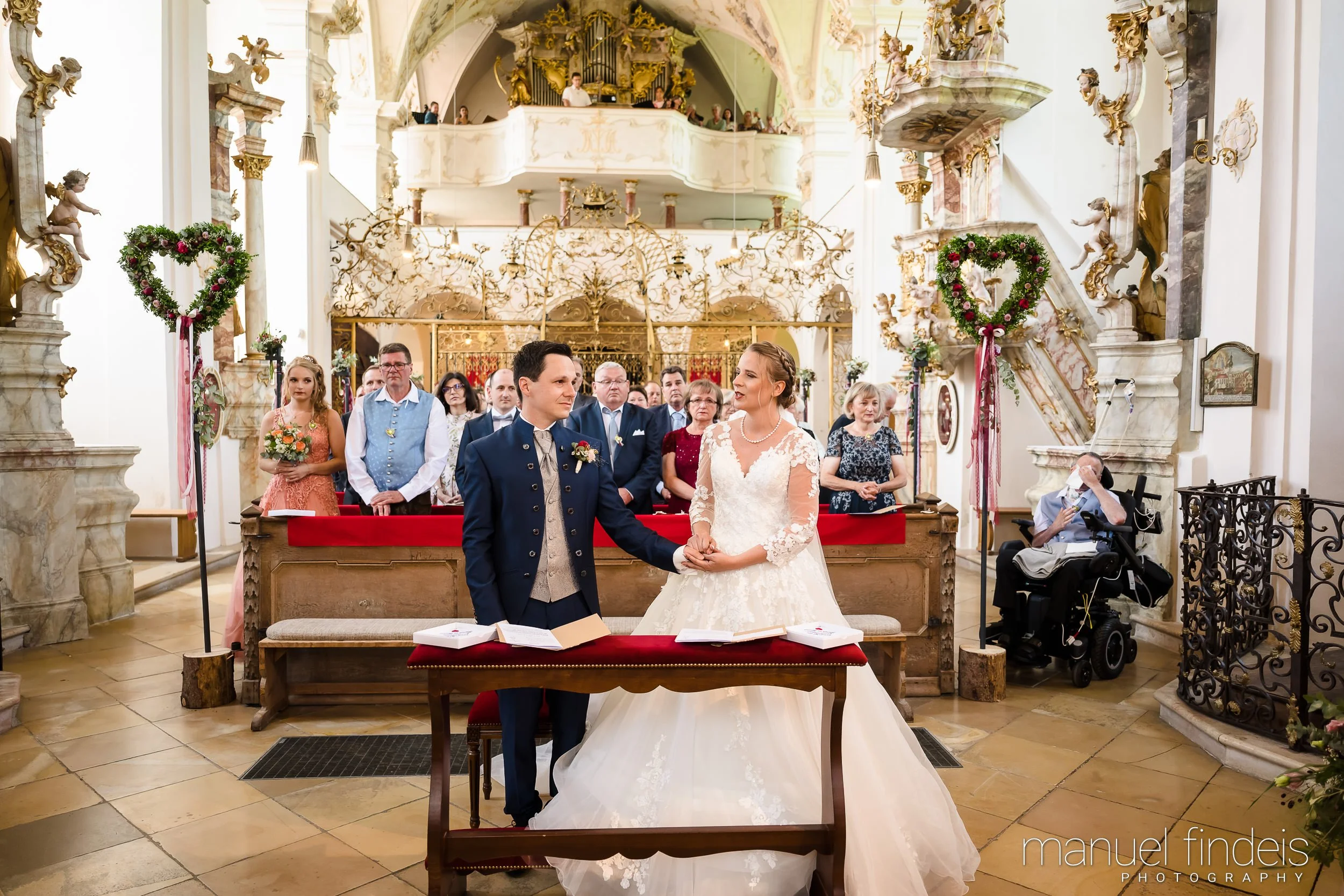 0180_Hochzeit-MuR-Kirche_www.manuelfindeis.com.jpg