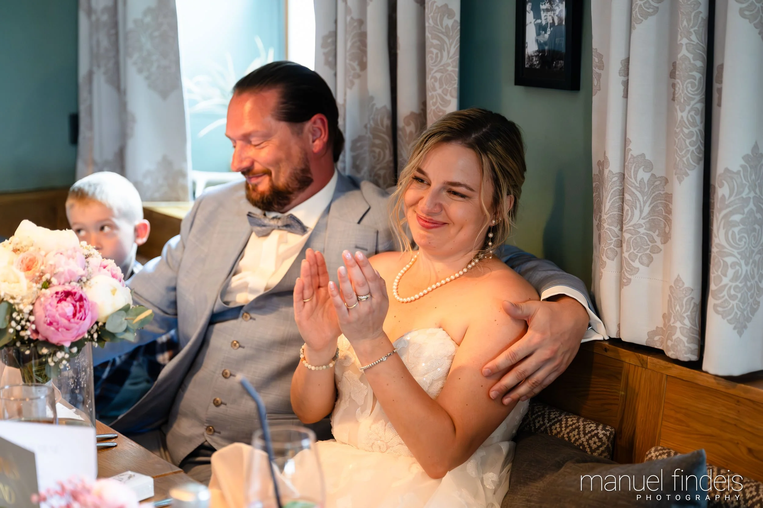 0559_Hochzeit_RundS_www.manuelfindeis.com.jpg