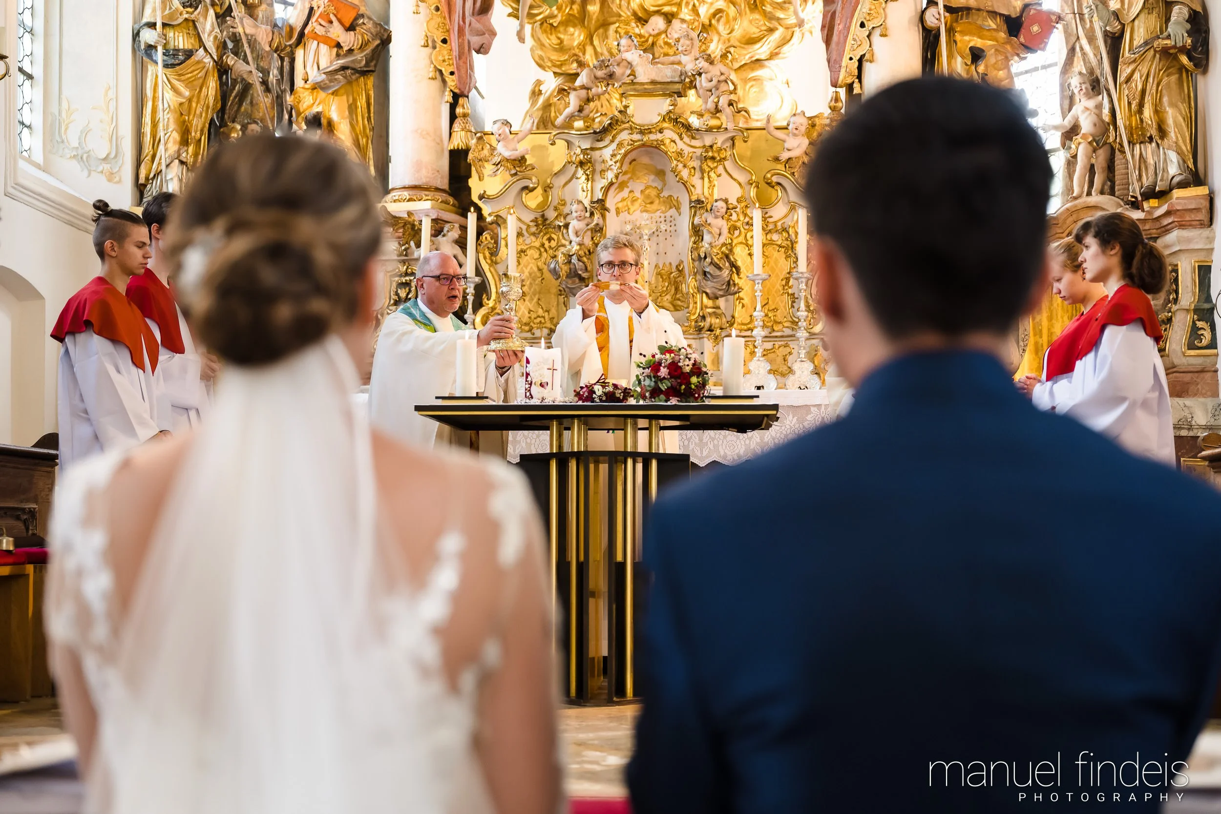 0429_Hochzeit-MuR-Kirche_www.manuelfindeis.com.jpg