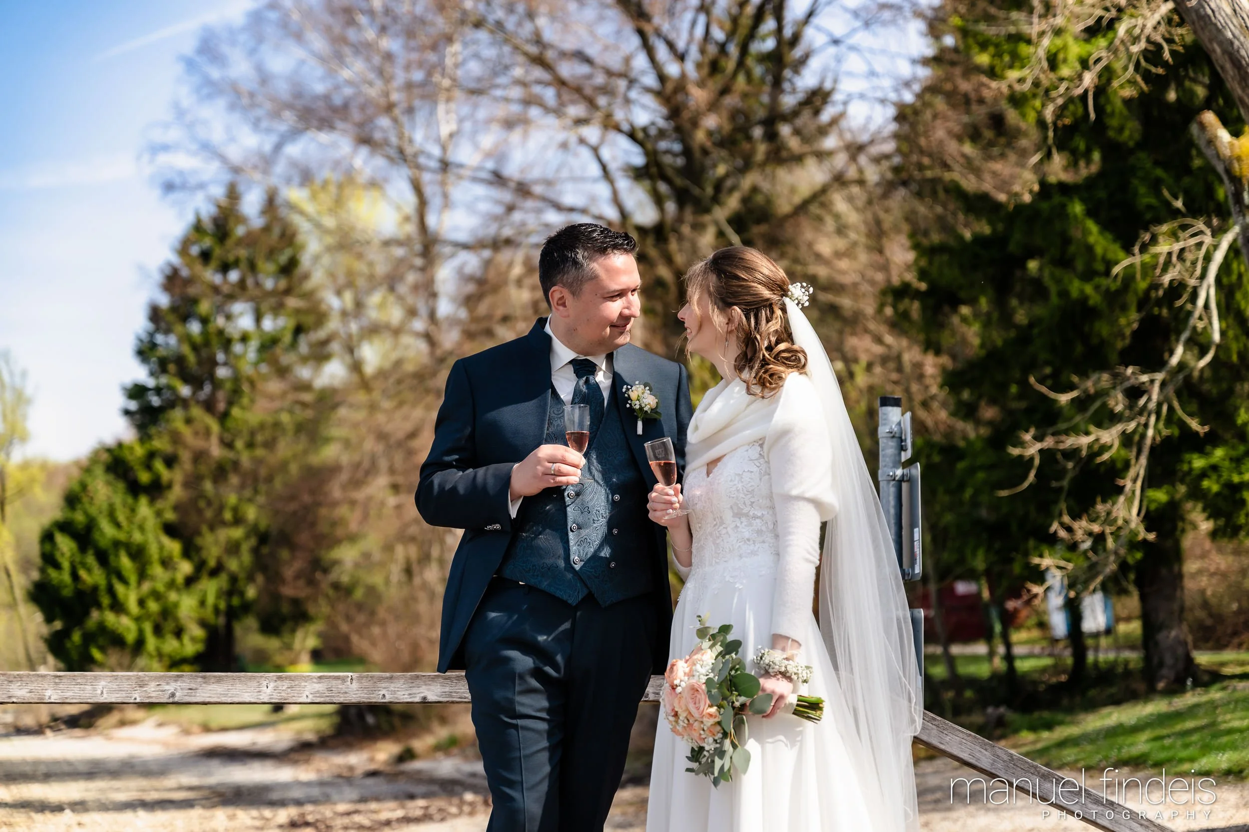 0060_Hochzeit_VuA_www.manuelfindeis.com.jpg