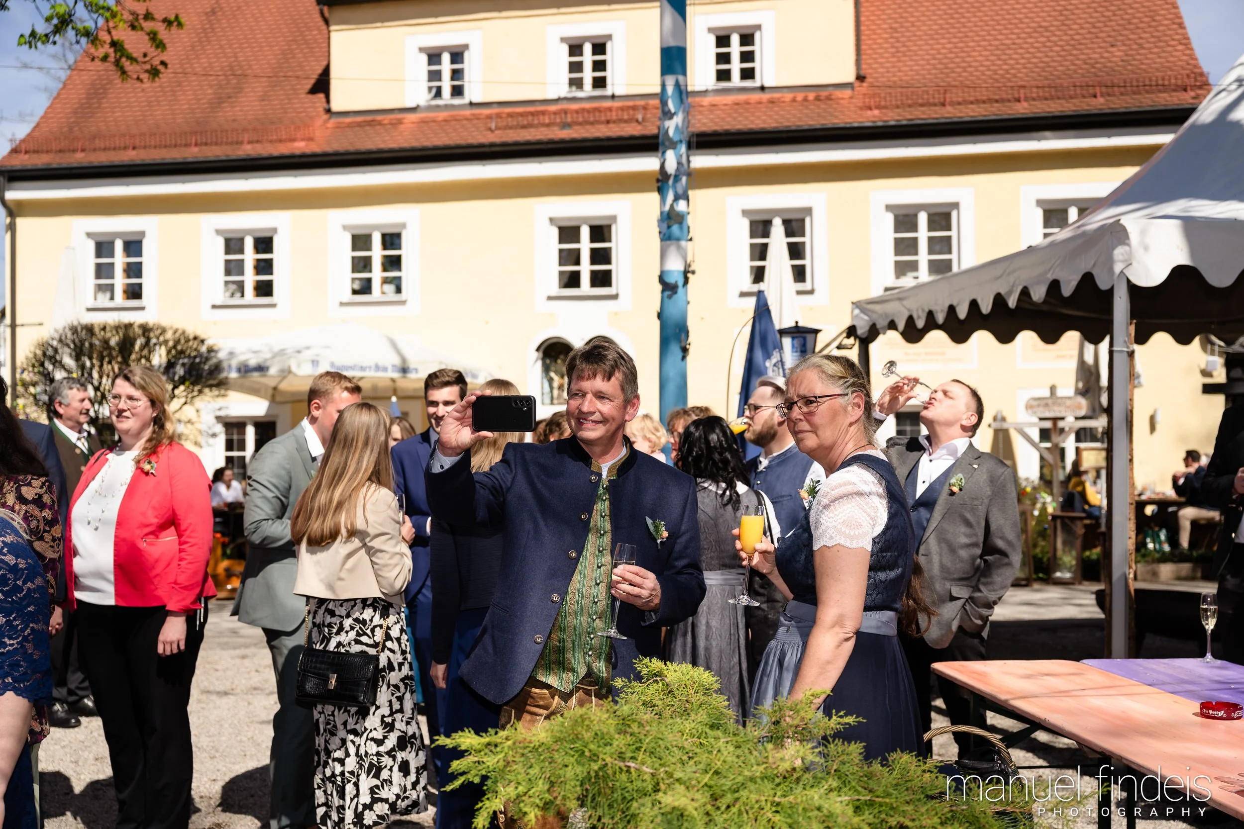 0463_Hochzeit_VuA_www.manuelfindeis.com.jpg