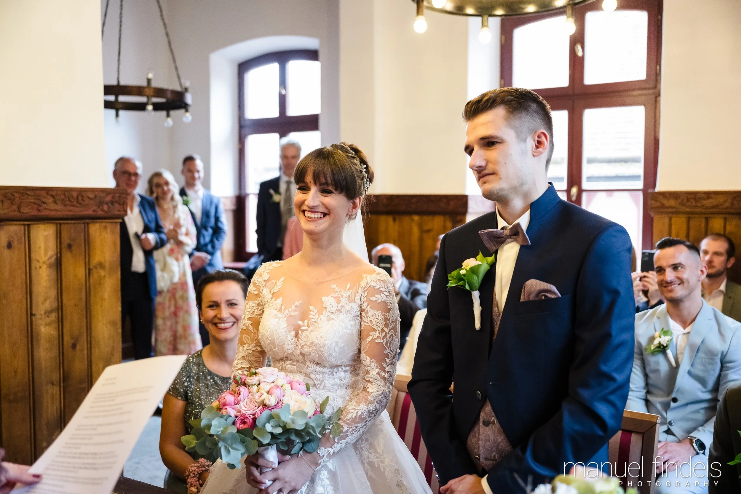 0175_Hochzeit-AuJ_www.manuelfindeis.com.jpg