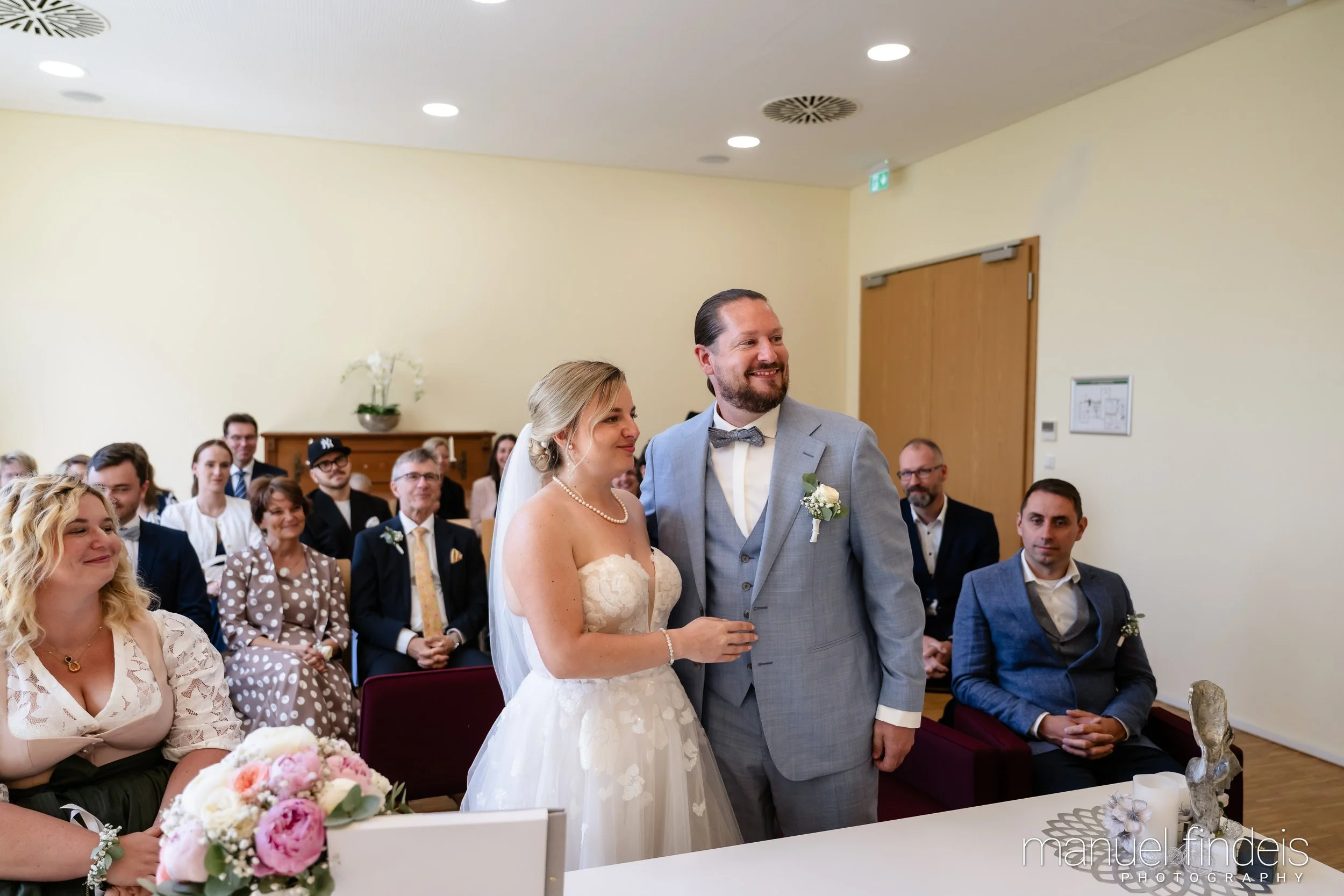 0253_Hochzeit_RundS_www.manuelfindeis.com.jpg