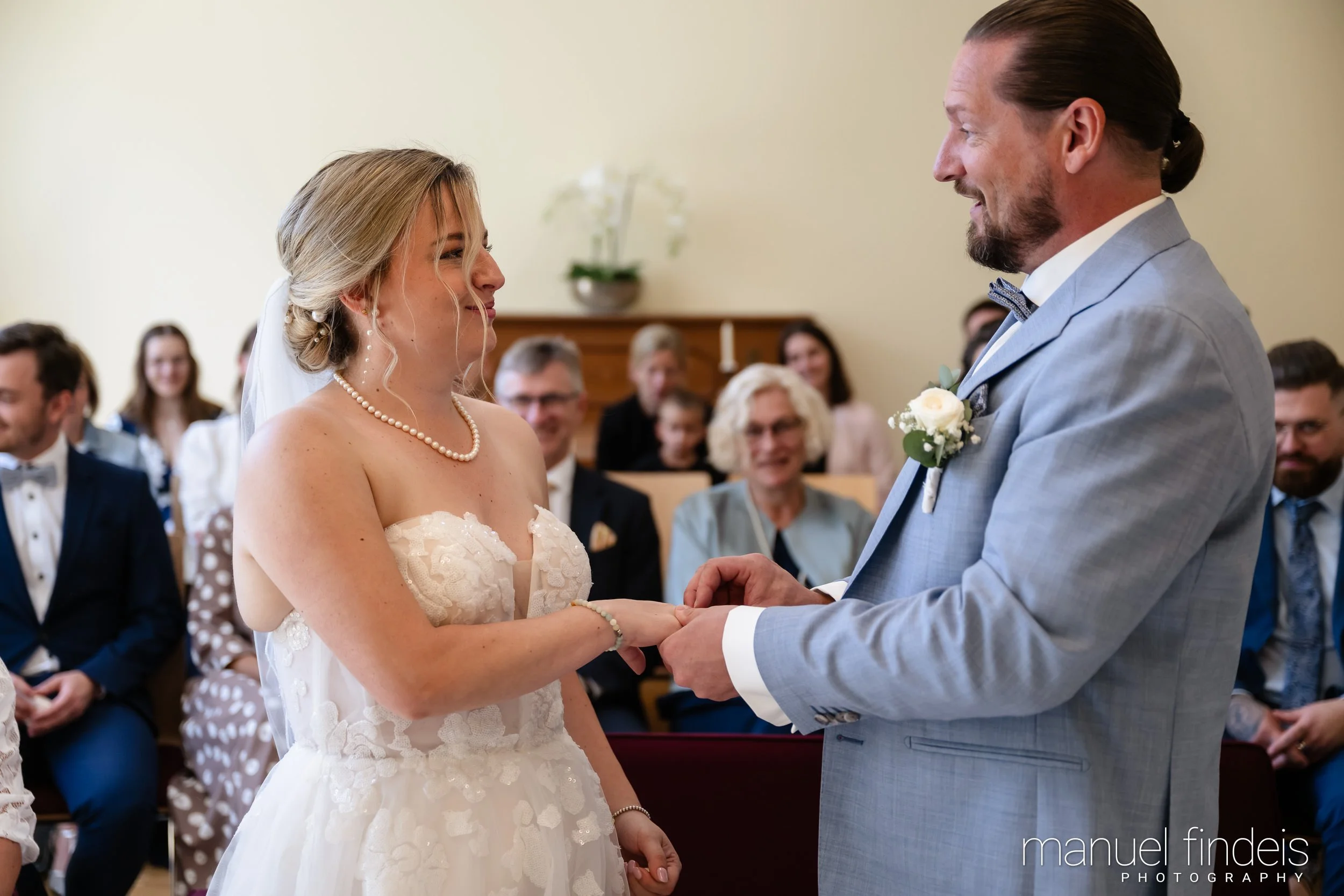 0271_Hochzeit_RundS_www.manuelfindeis.com.jpg