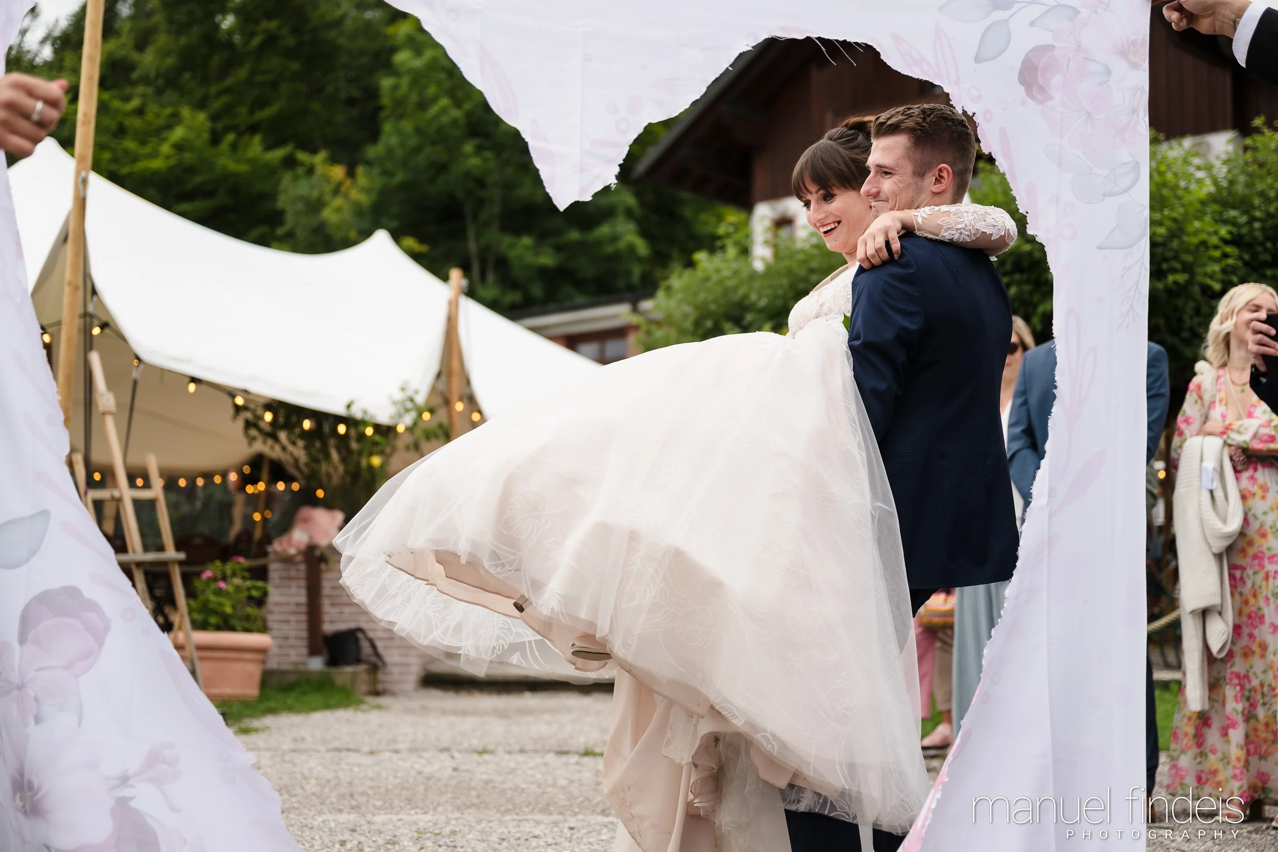 0567_Hochzeit-AuJ_www.manuelfindeis.com.jpg