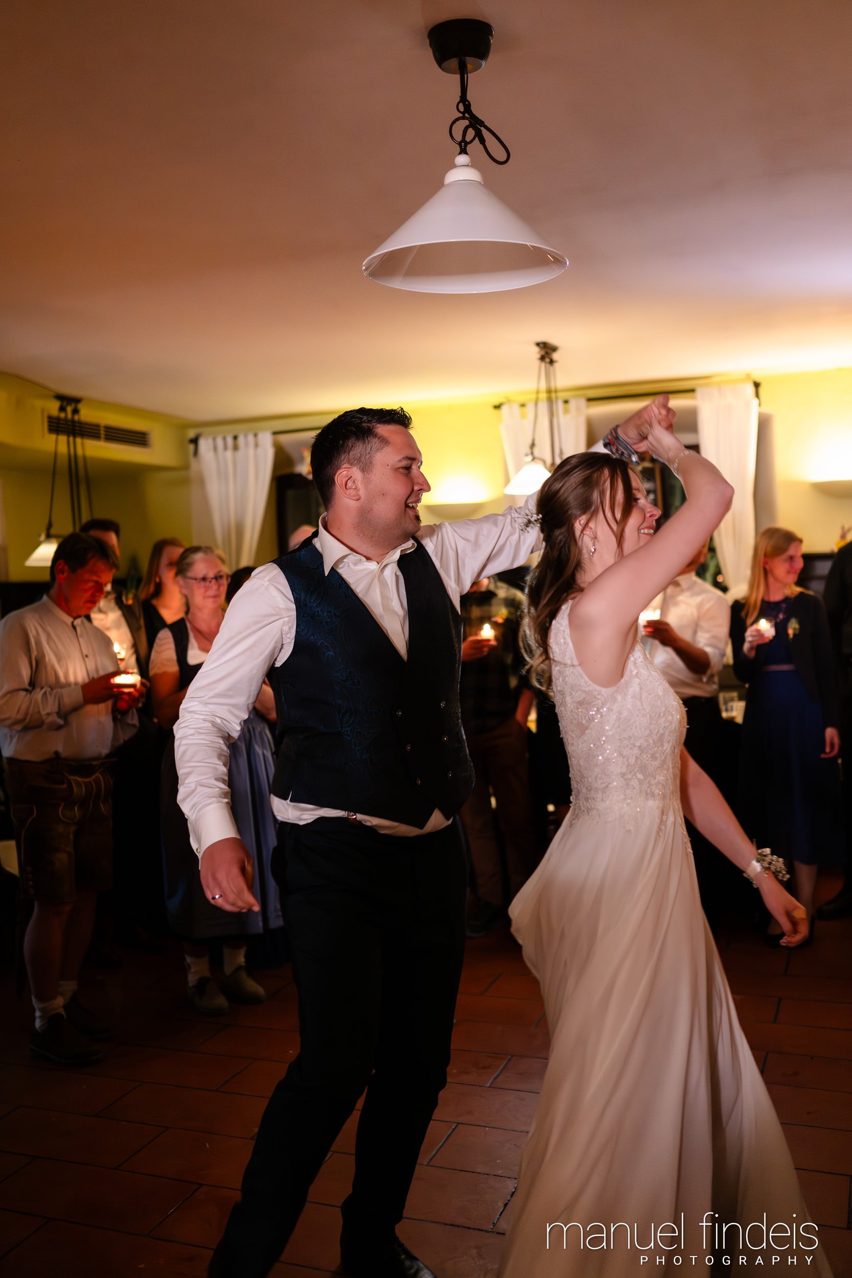 0949_Hochzeit_VuA_www.manuelfindeis.com.jpg