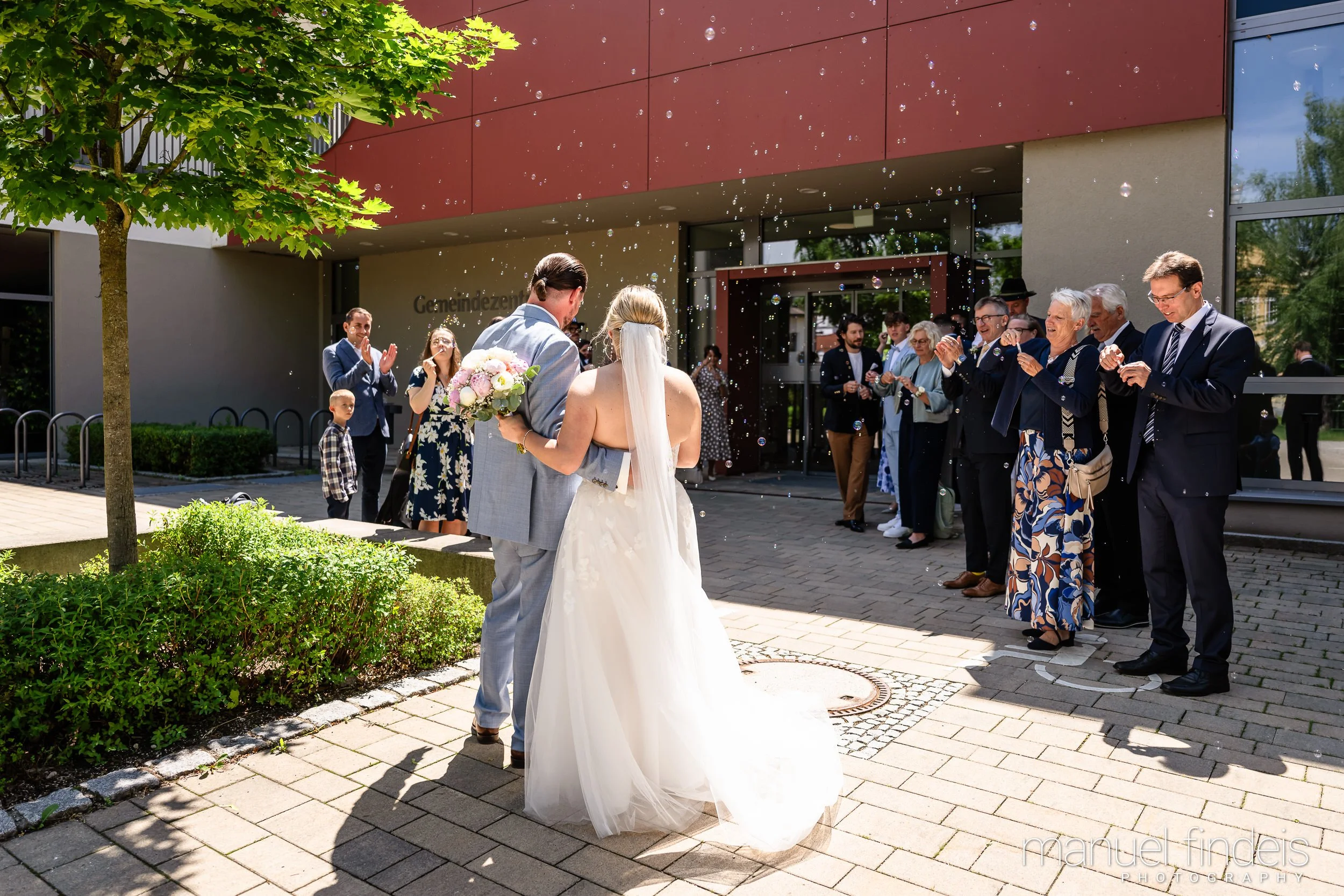 0328_Hochzeit_RundS_www.manuelfindeis.com.jpg