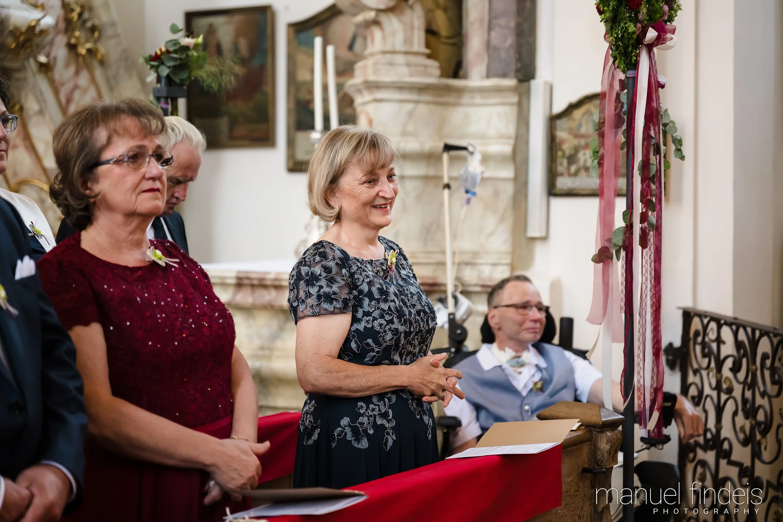 0203_Hochzeit-MuR-Kirche_www.manuelfindeis.com.jpg